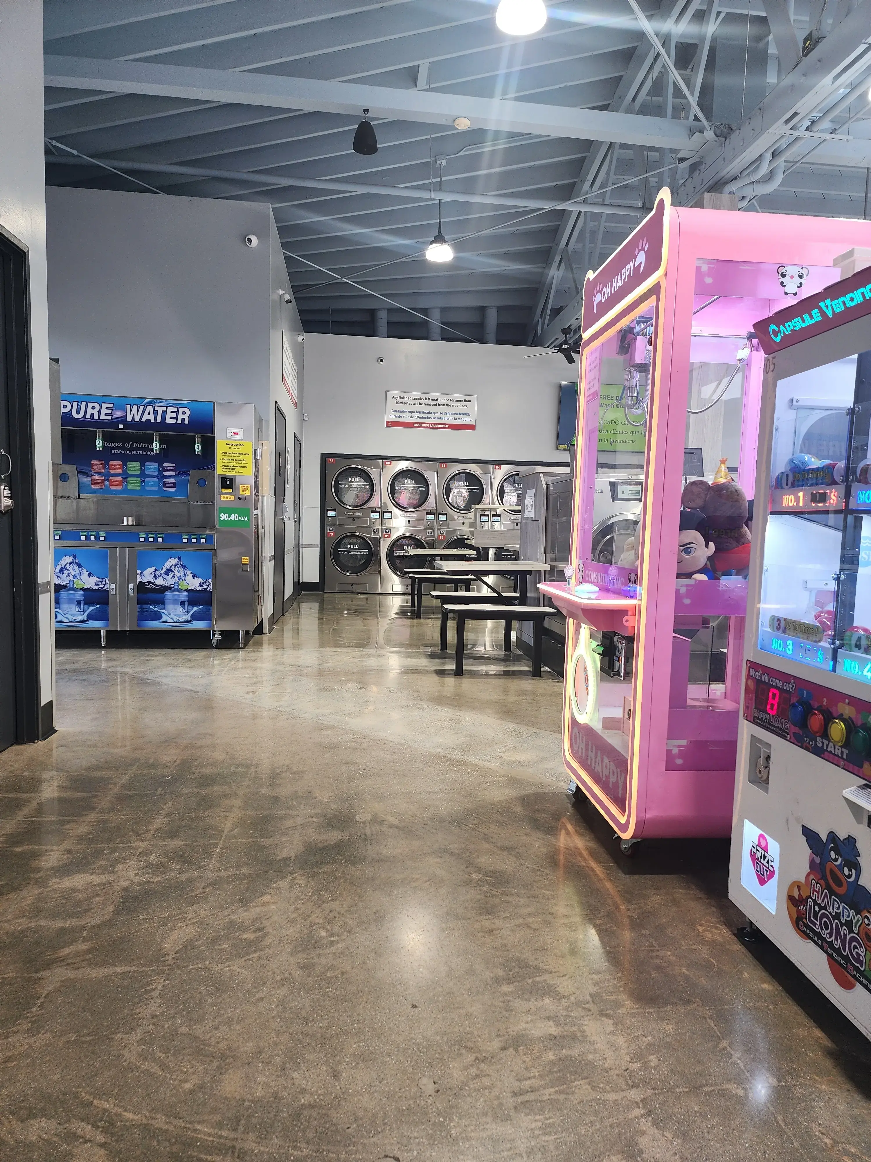 Wash Bros Laundromat - Image 11