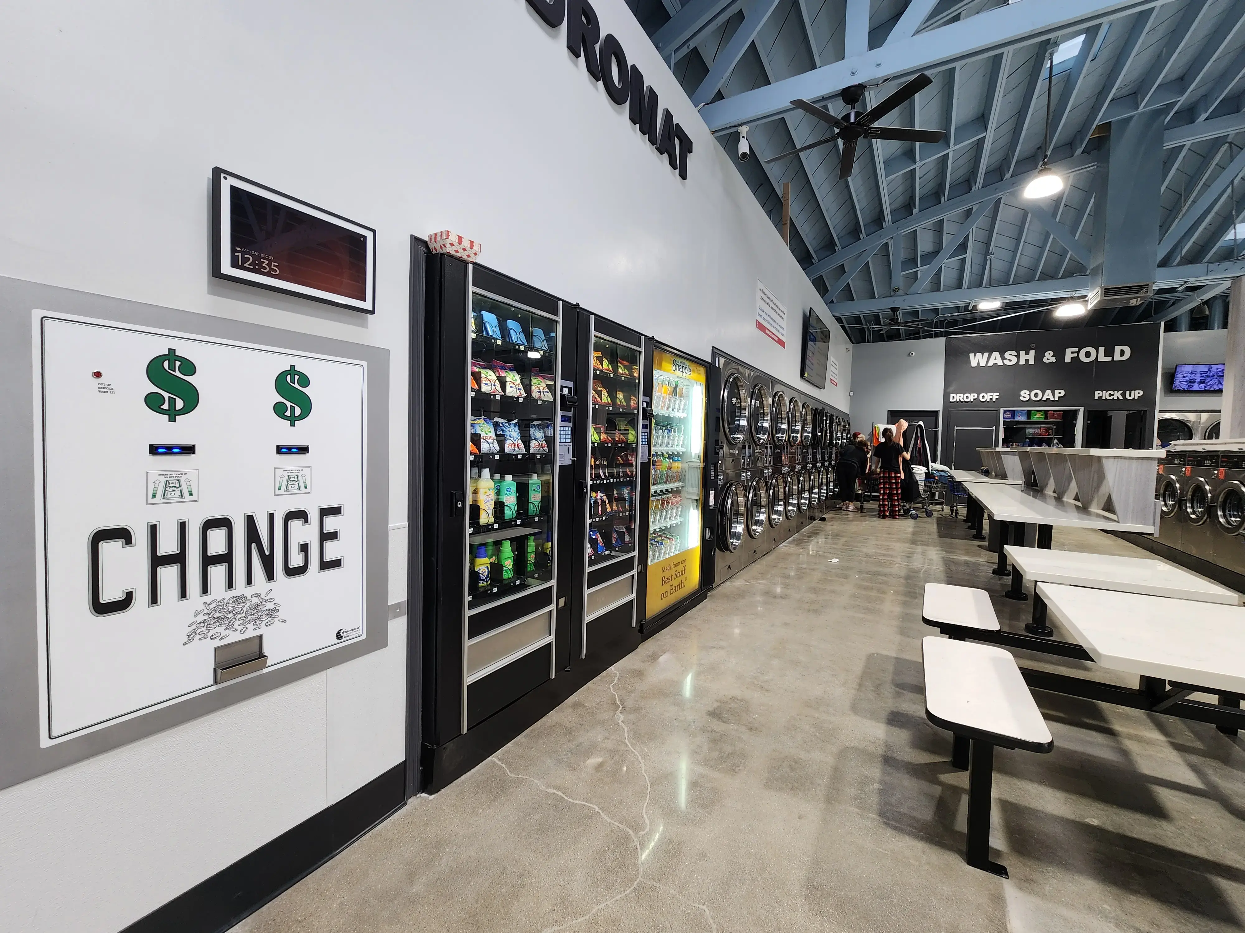 Wash Bros Laundromat - Image 7