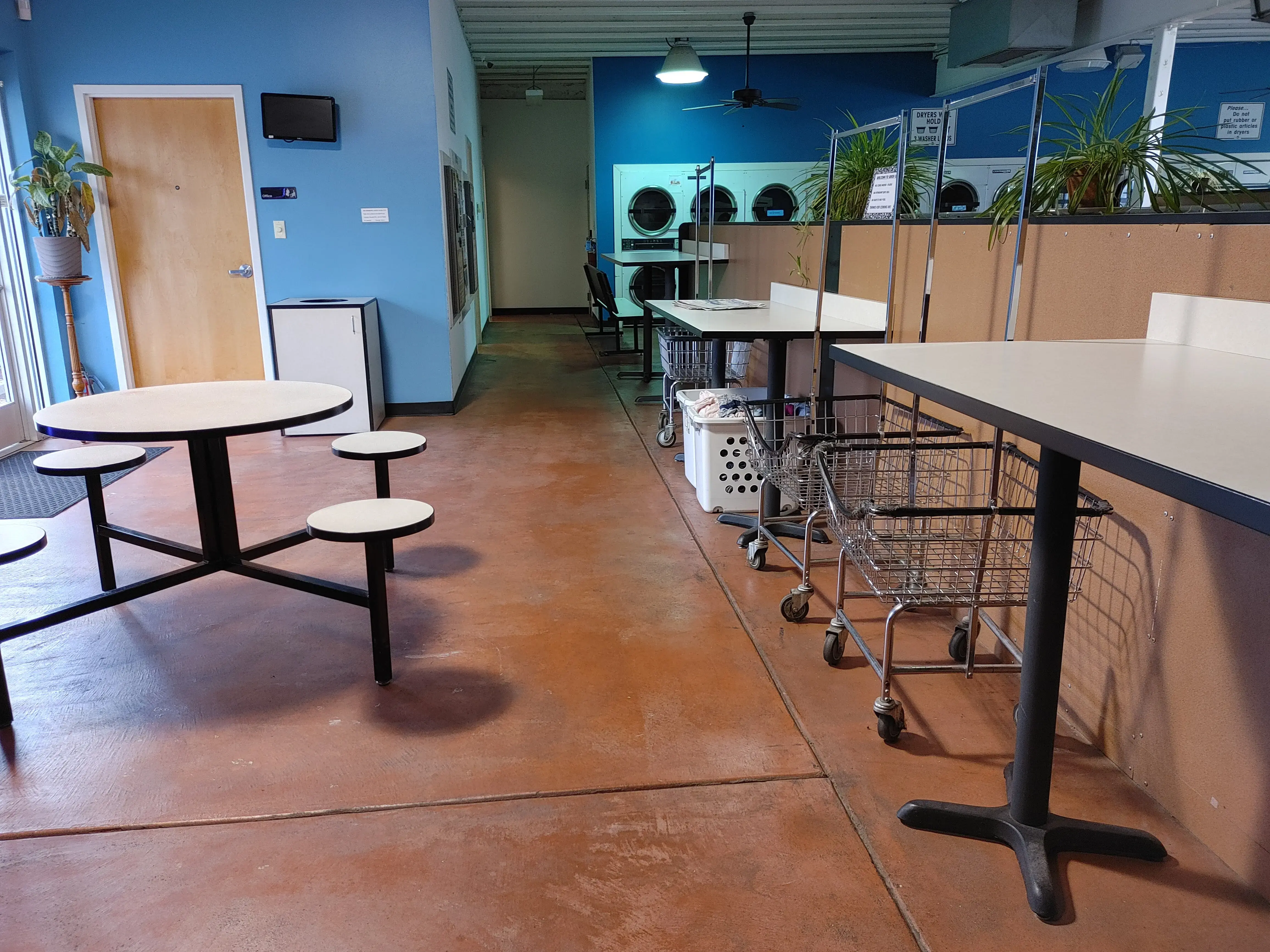 Wash City Laundromat - Arnold thumbnail 10