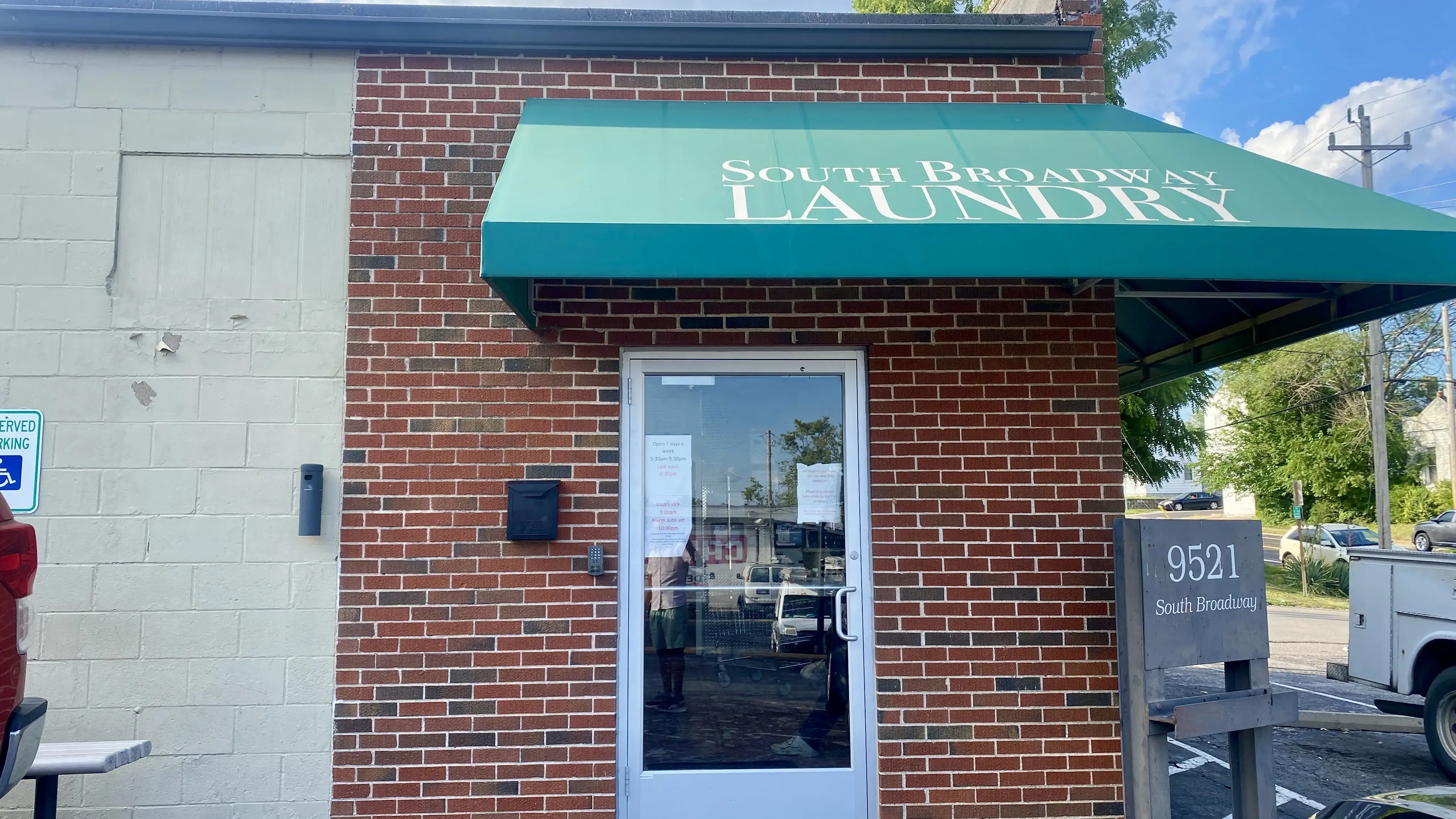 Wash City Laundromat - South Broadway thumbnail 20