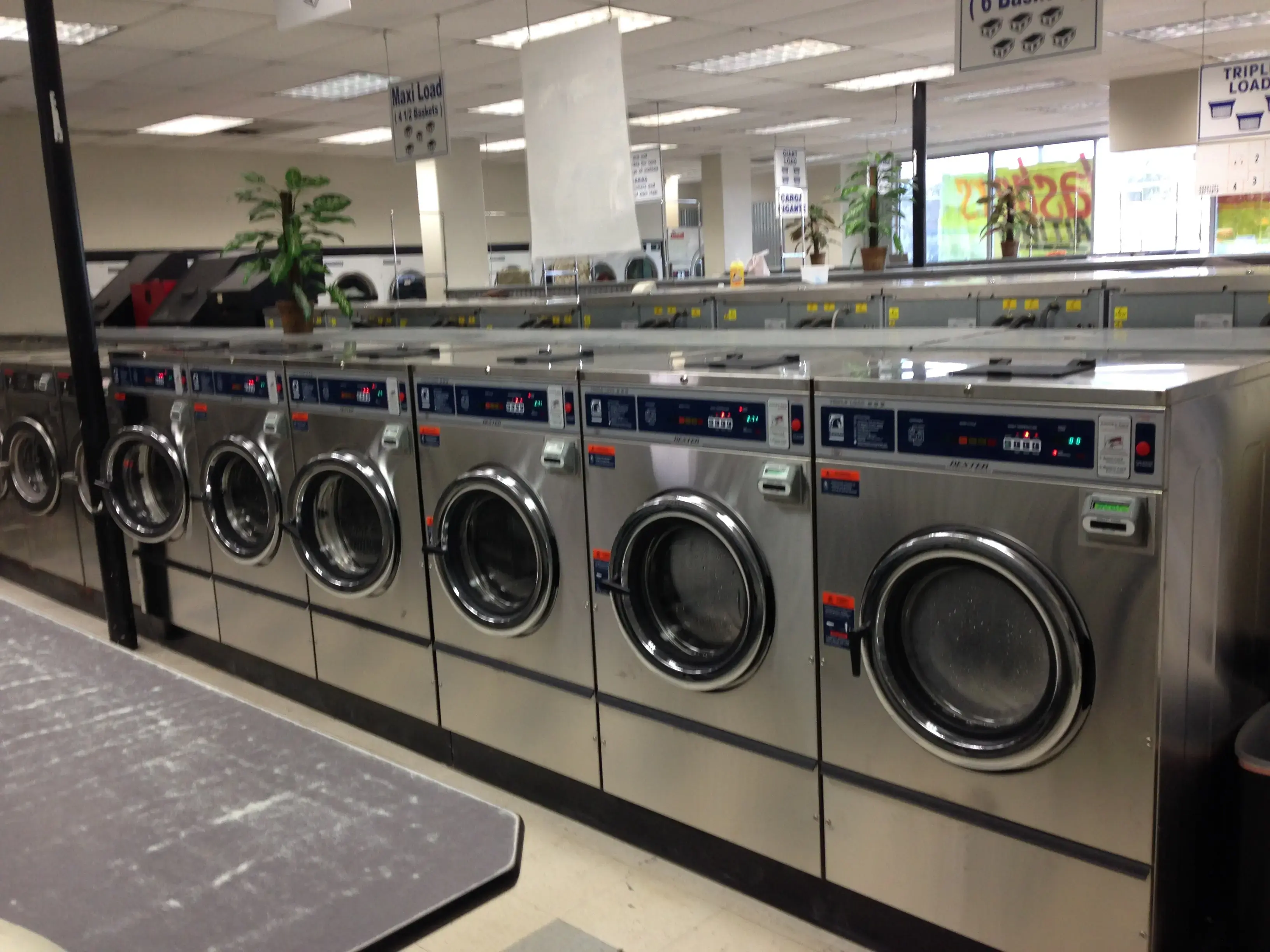 Wash City Laundry thumbnail 20