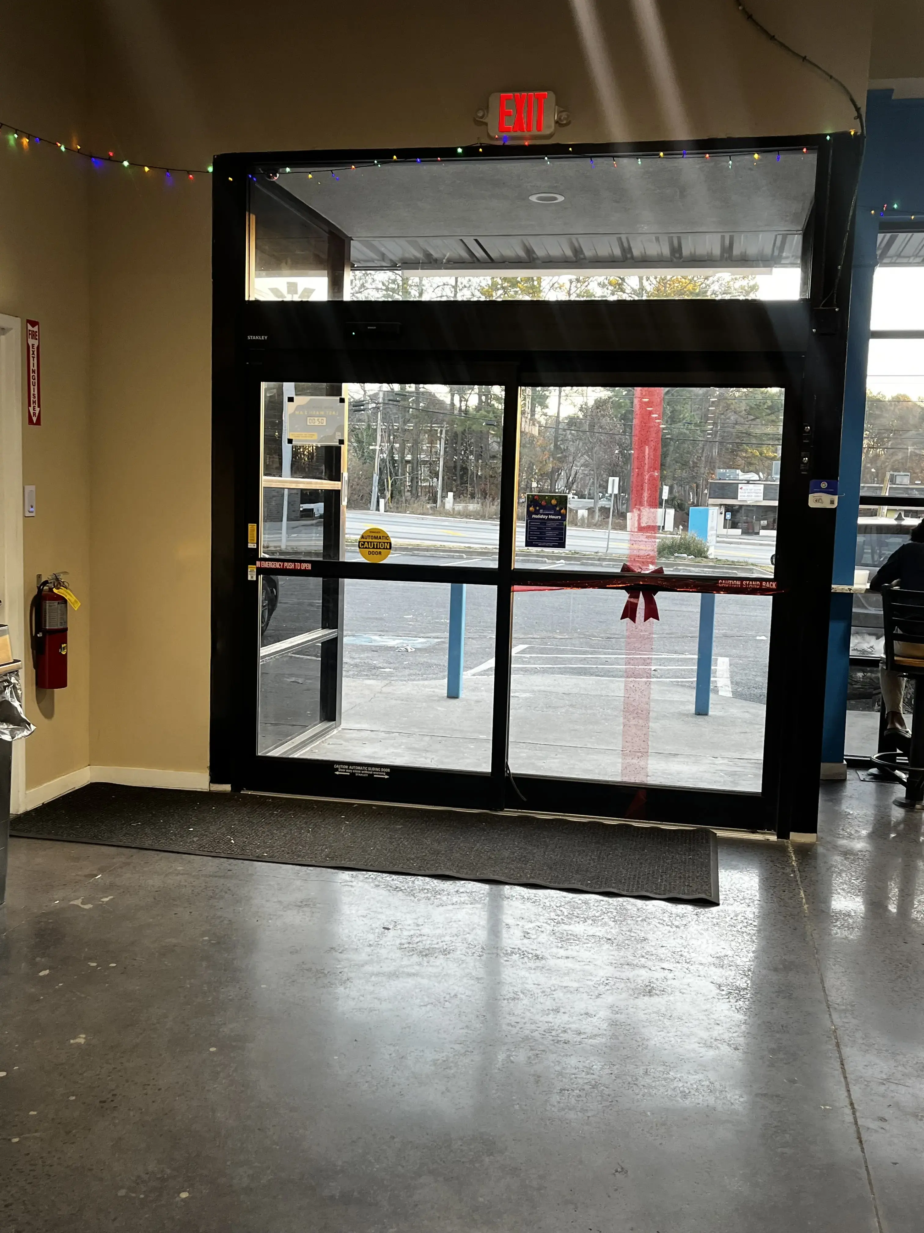 Wash Club | WashLuXe Laundromat - Image 12