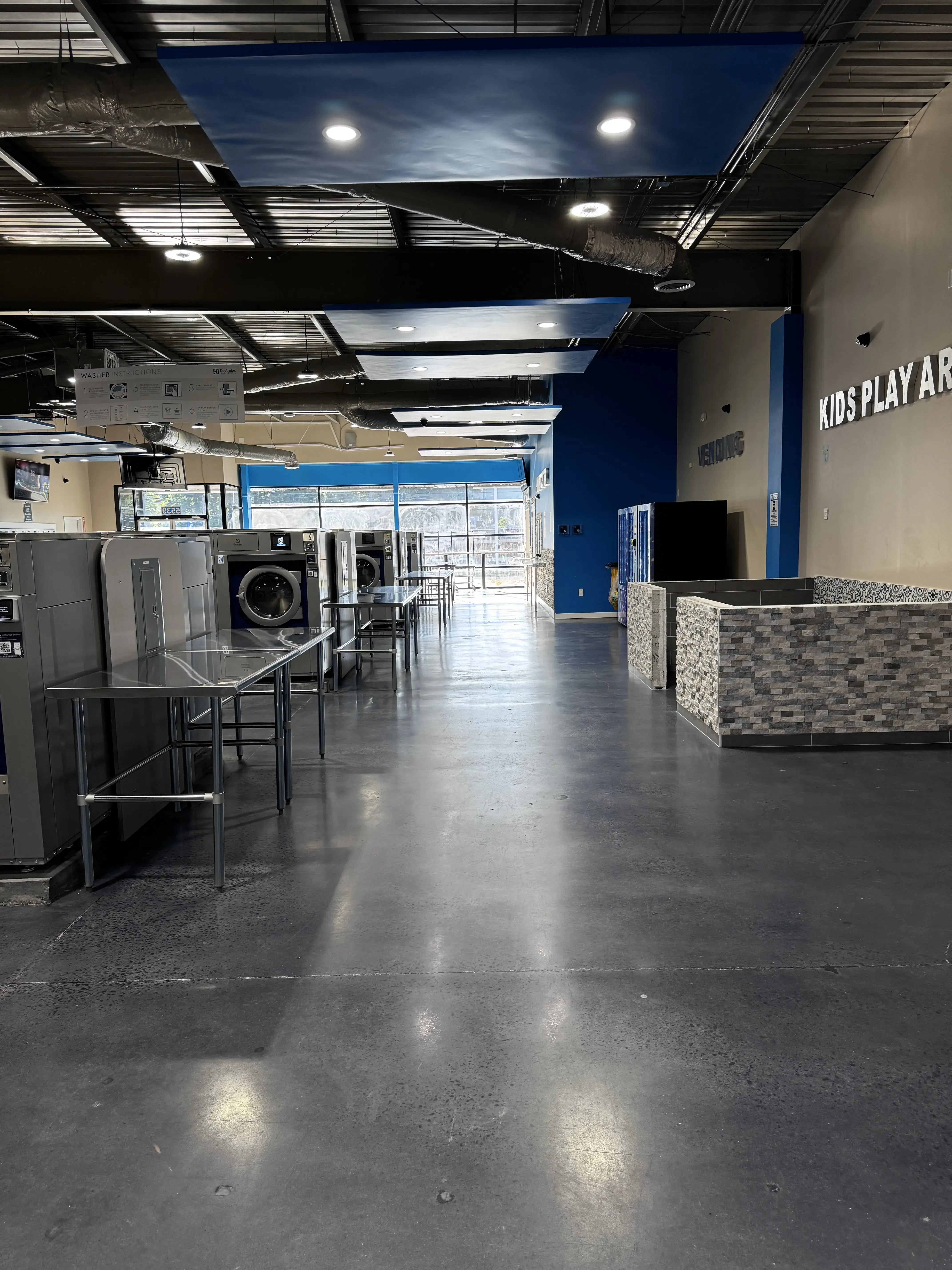 Wash Club | WashLuXe Laundromat - Image 9