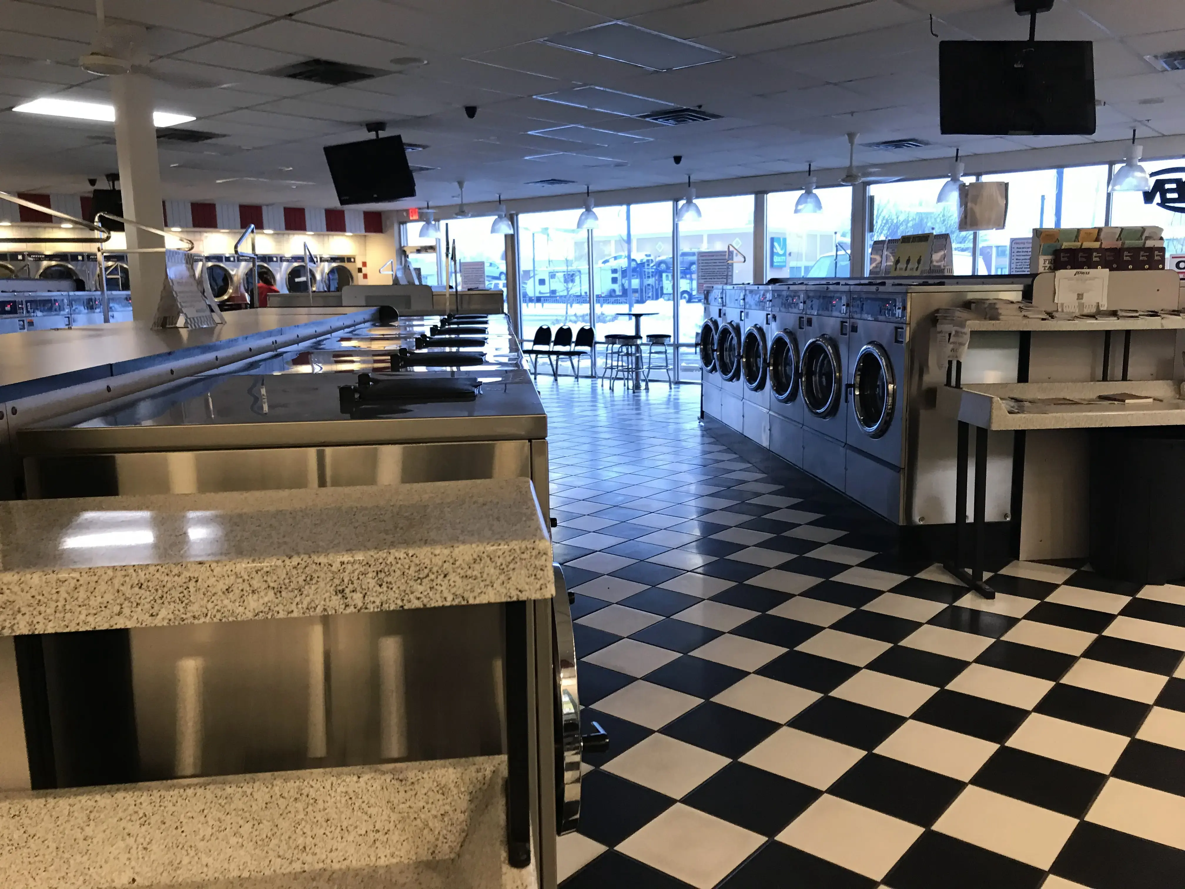 Wash Daze 24hr Laundromat - Image 6