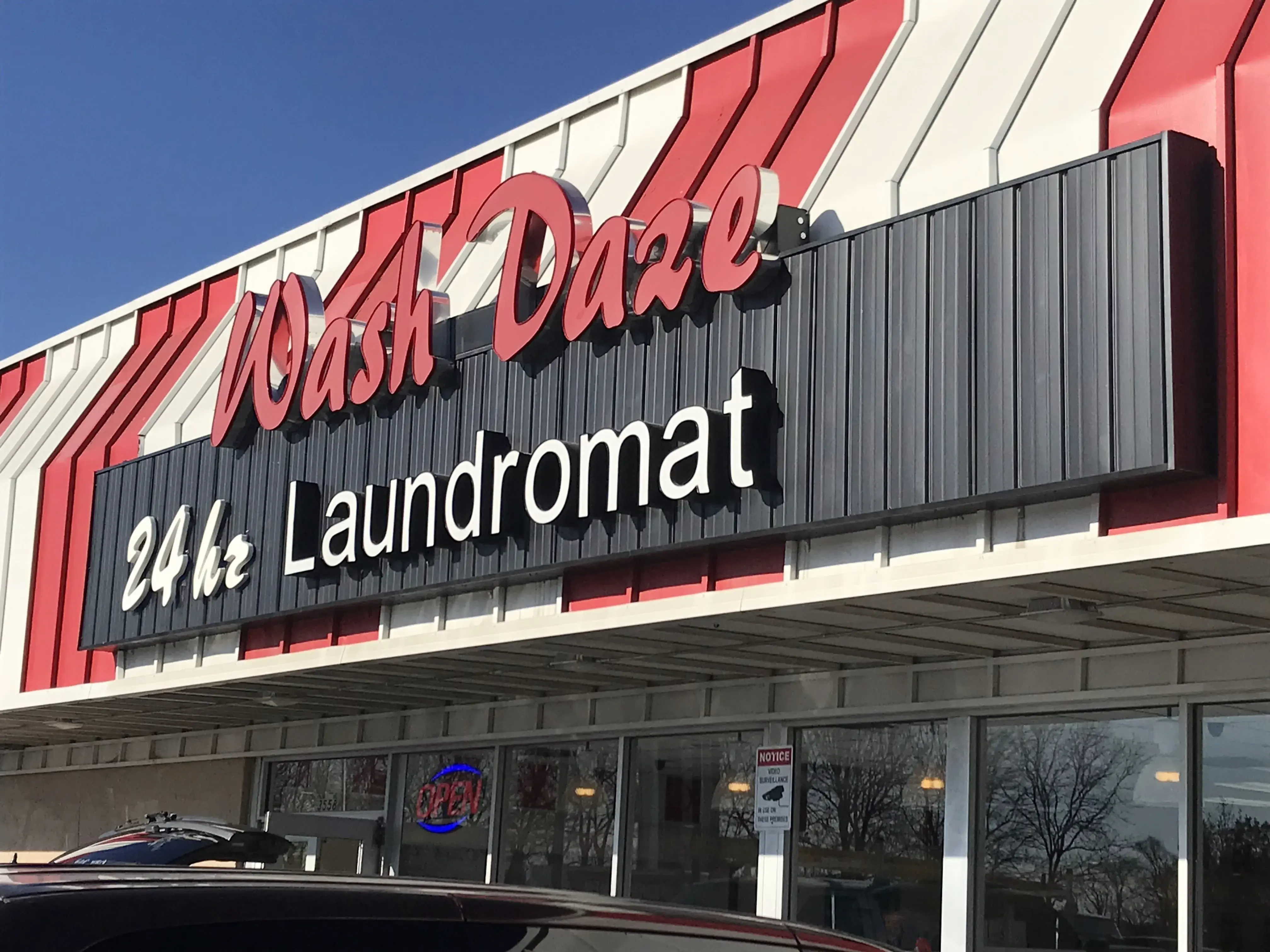 Wash Daze 24hr Laundromat - Image 13