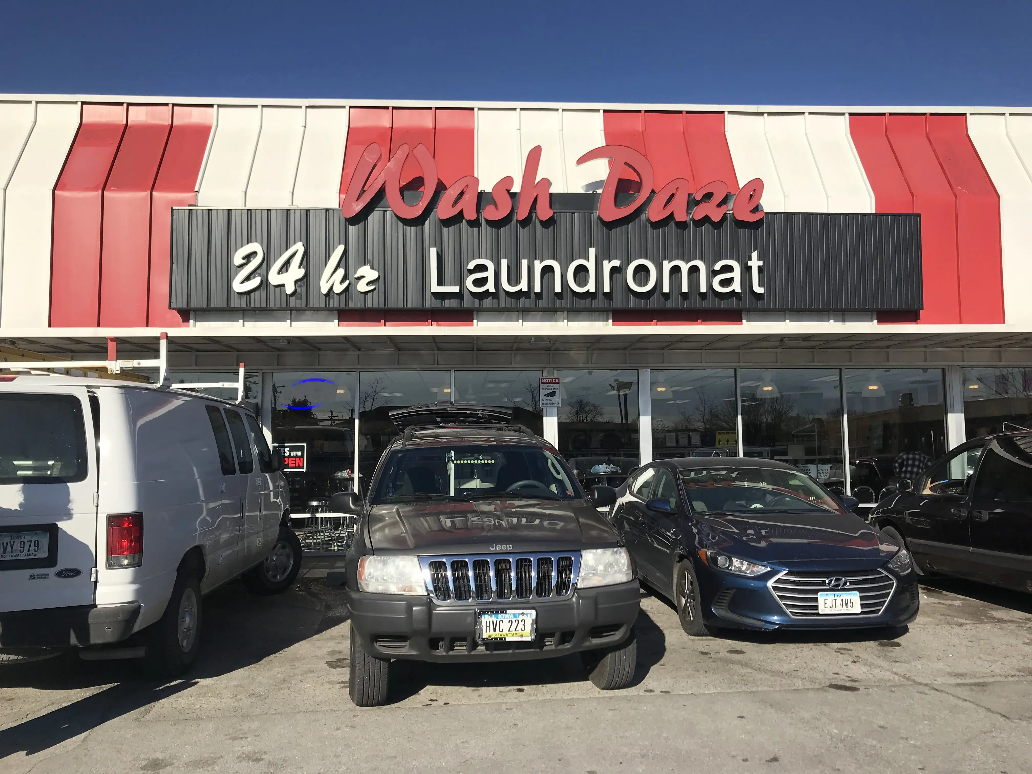 Wash Daze 24hr Laundromat thumbnail 3