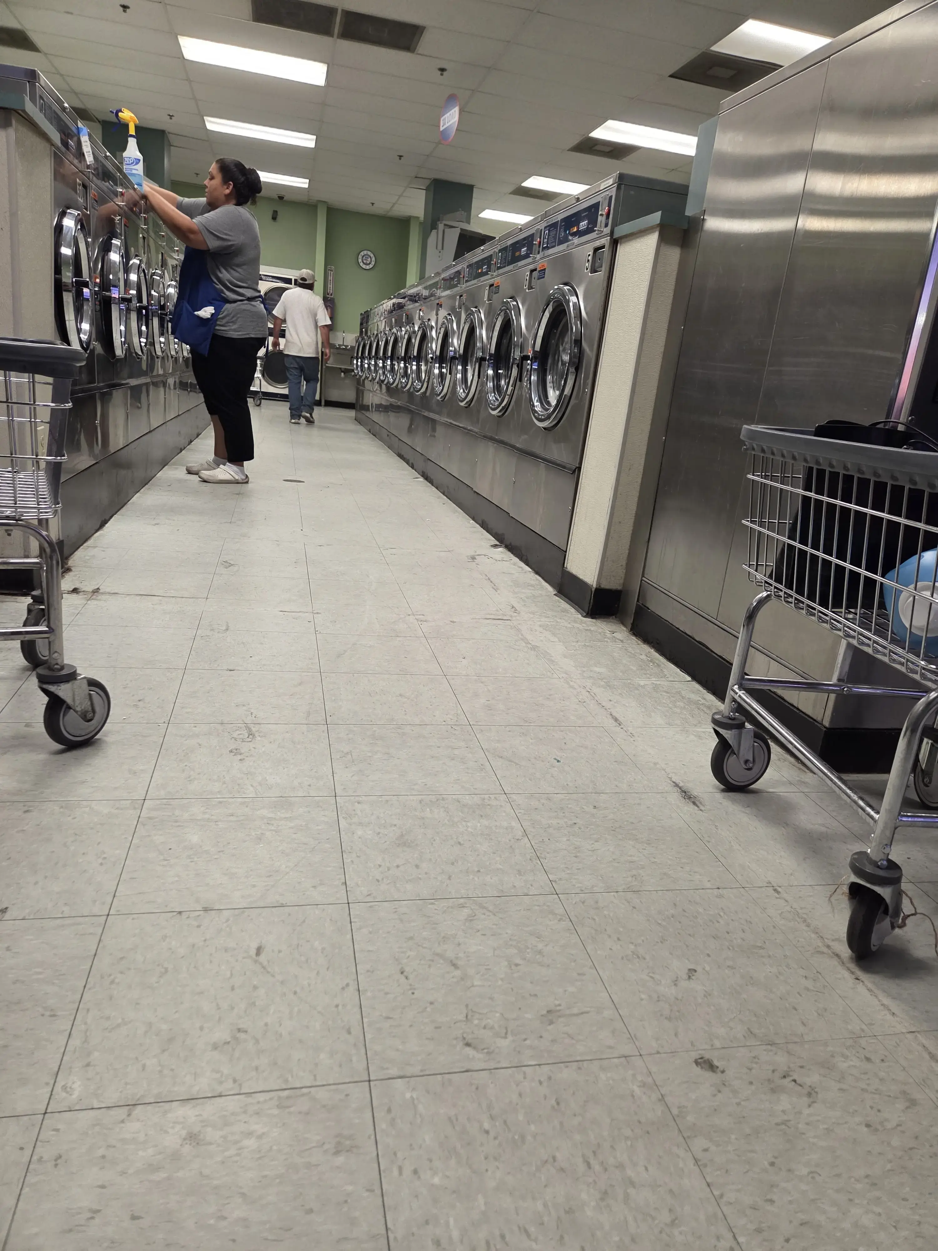 Wash & Dry 4 Less - Image 5