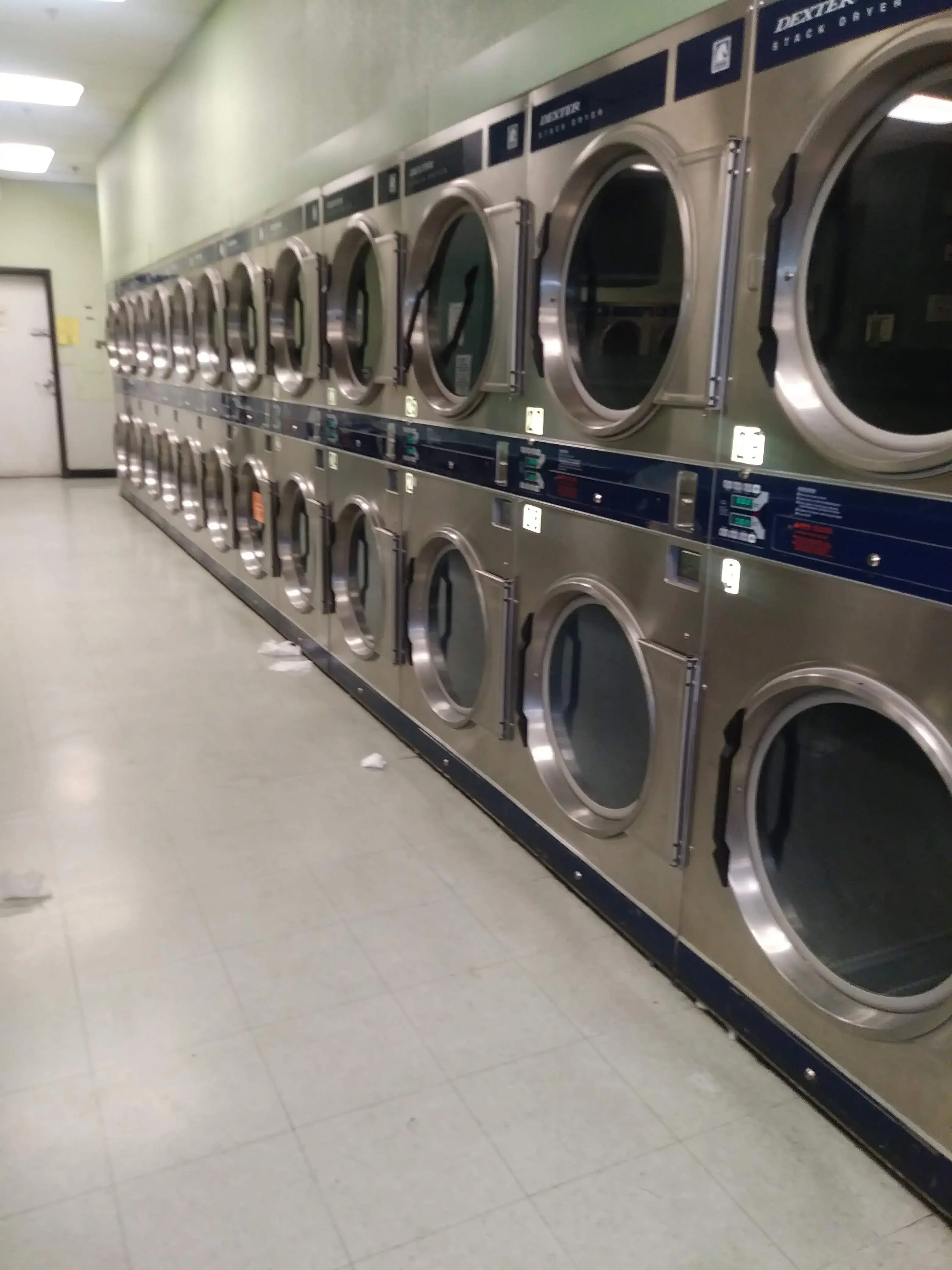 Wash & Dry 4 Less - Image 14