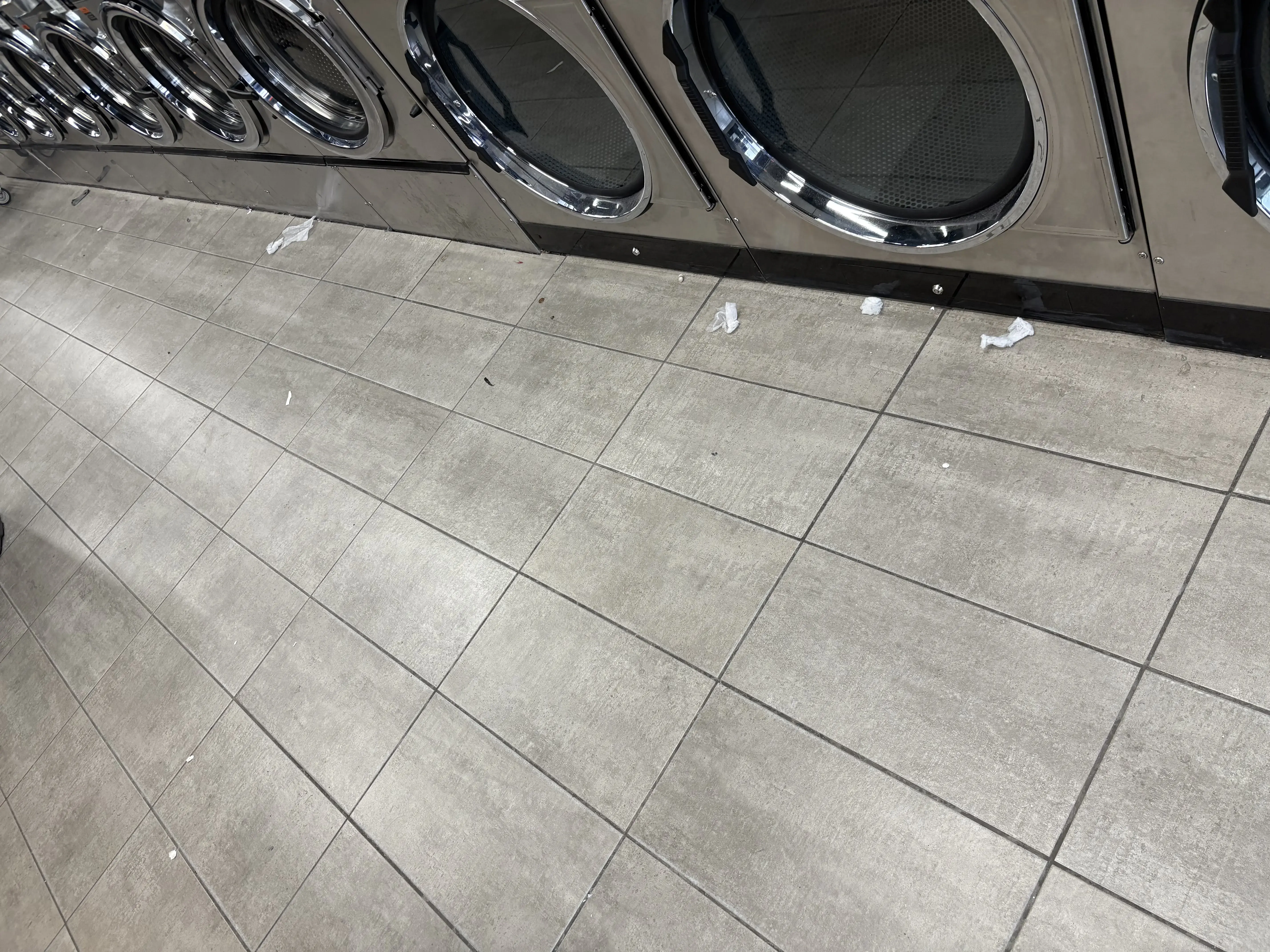 Wash Dry and WiFi Laundry Center Marketplace thumbnail 9