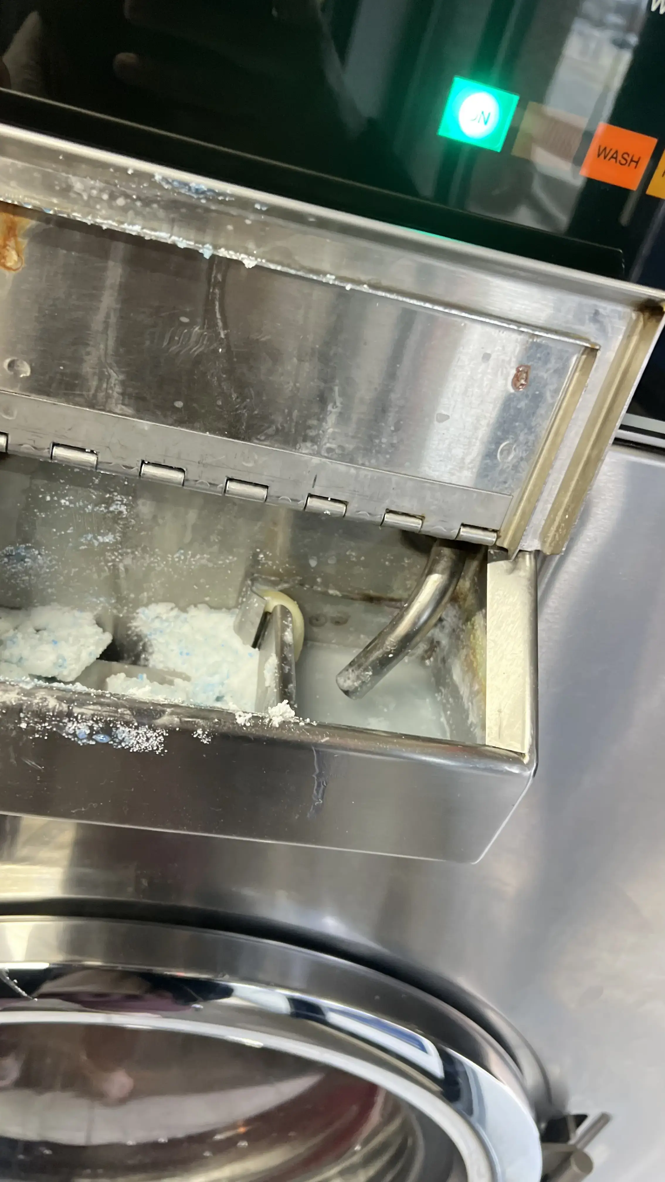 Wash Dry and WiFi Laundry Center Marketplace - Image 12