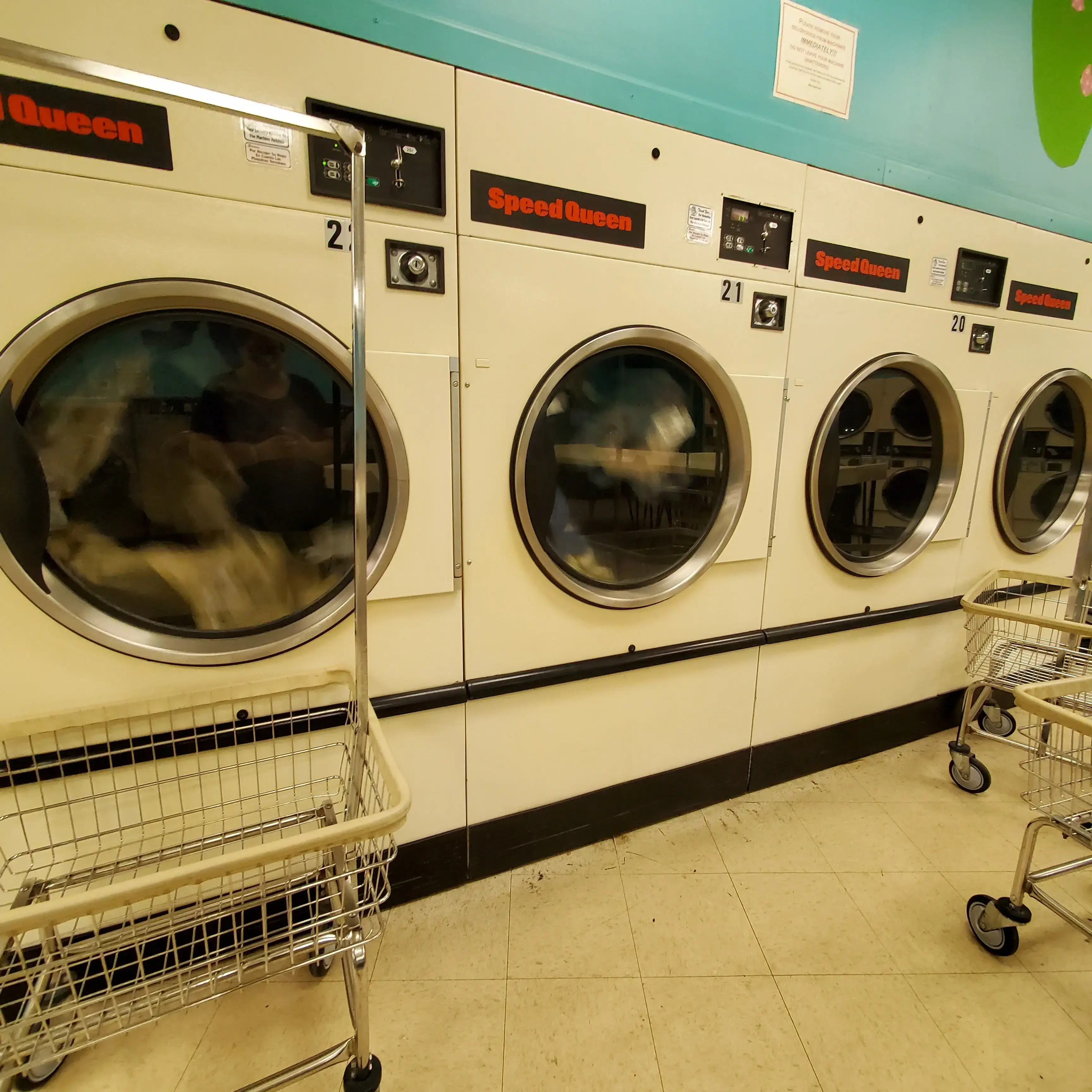 Wash & Dry Coin Laundry thumbnail 9