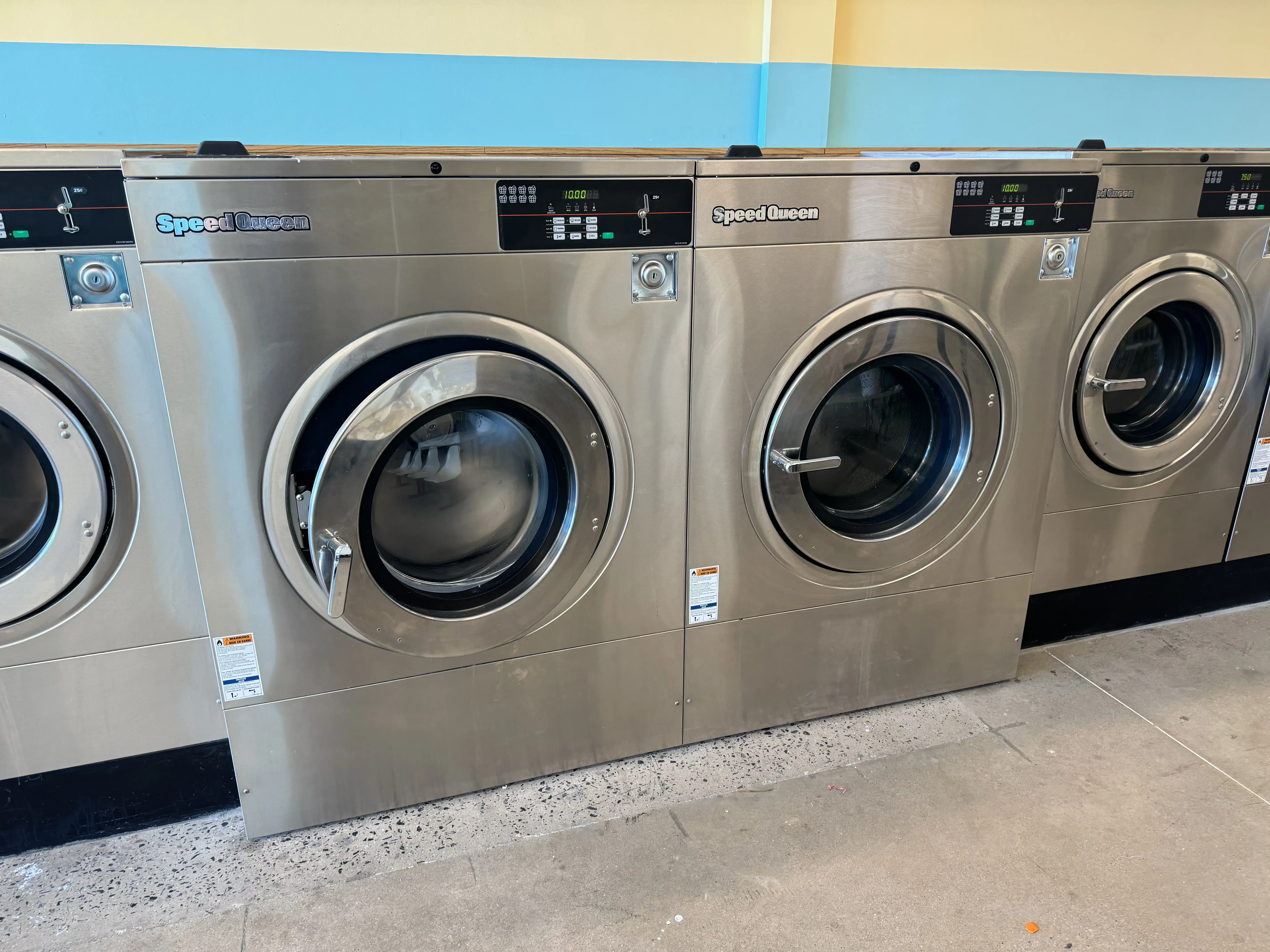 Wash & Dry Coin Laundry - Image 4