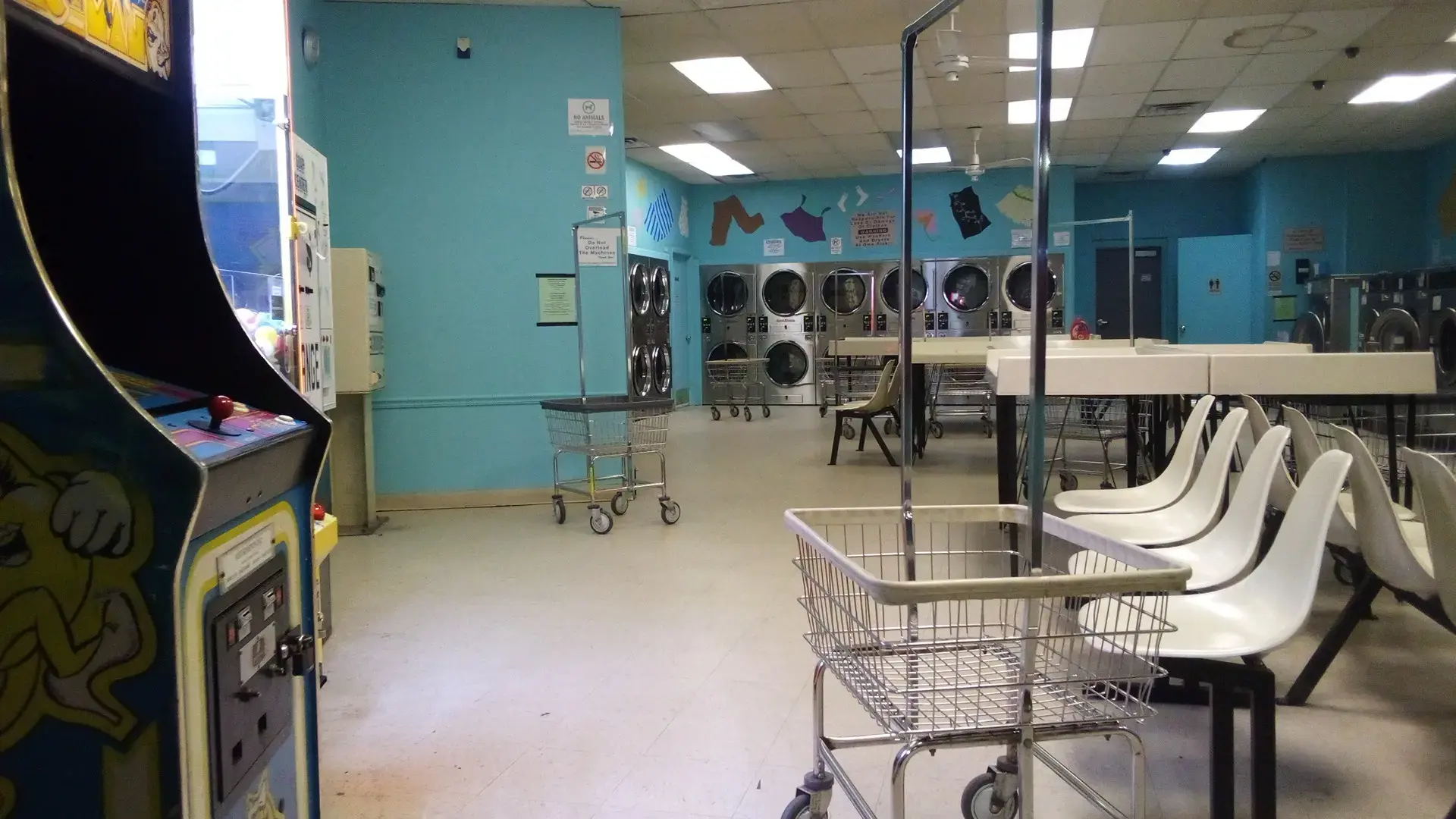 Wash & Dry Coin Laundry thumbnail 11