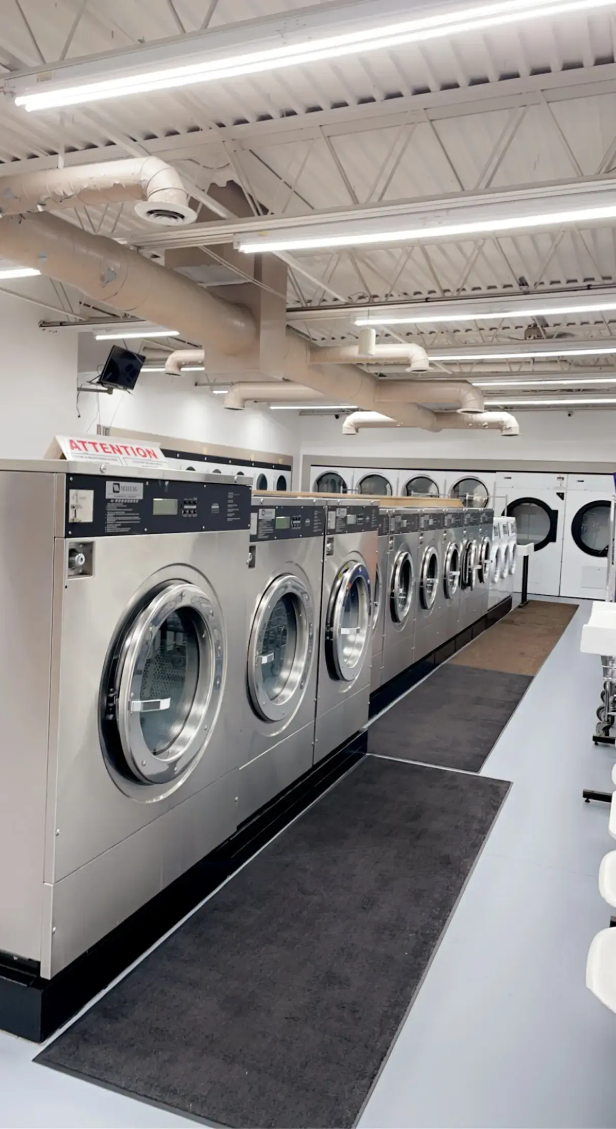 Wash & Dry Coin Laundry - Image 7