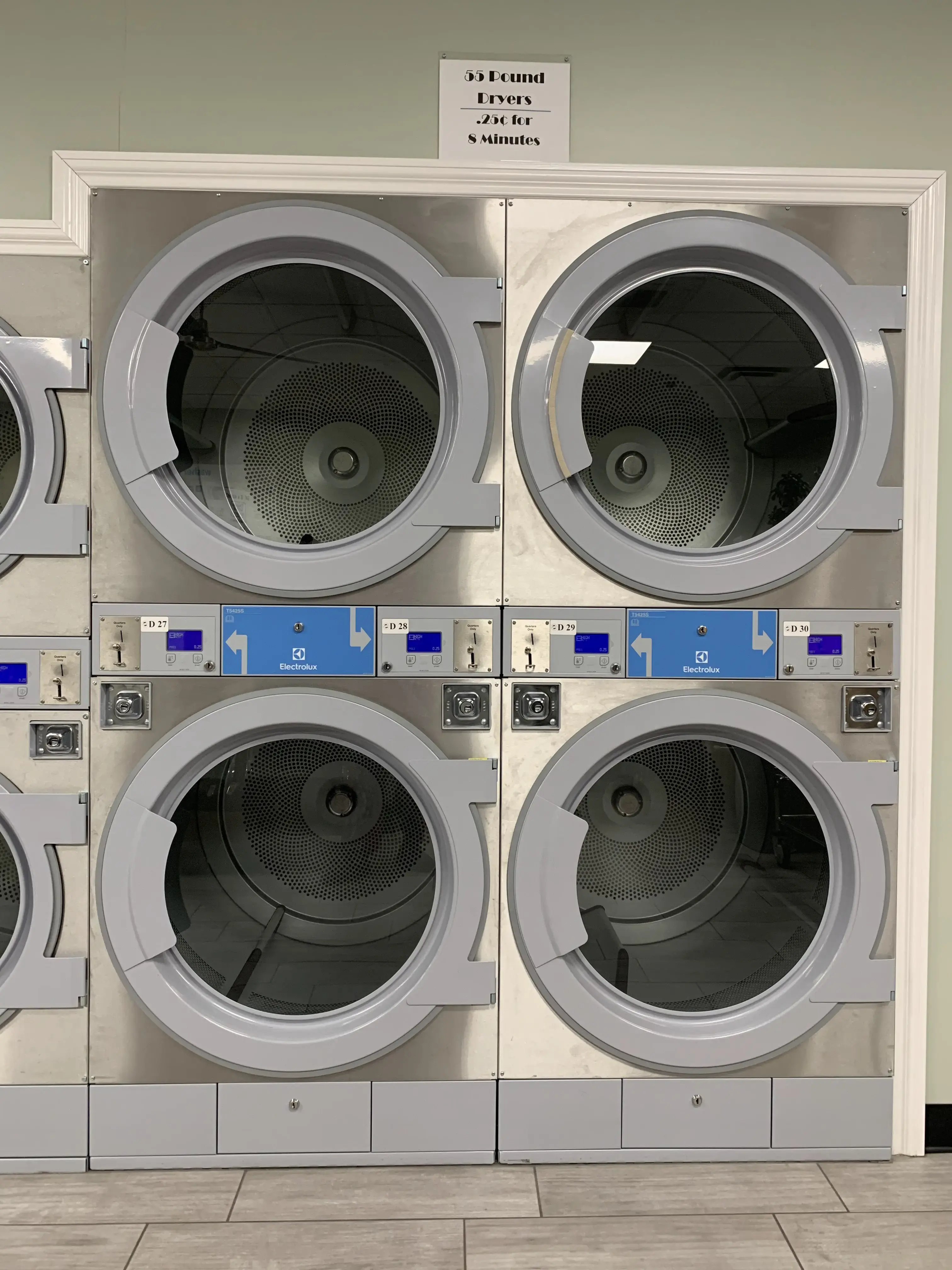 Wash & Dry Laundromat - Image 10