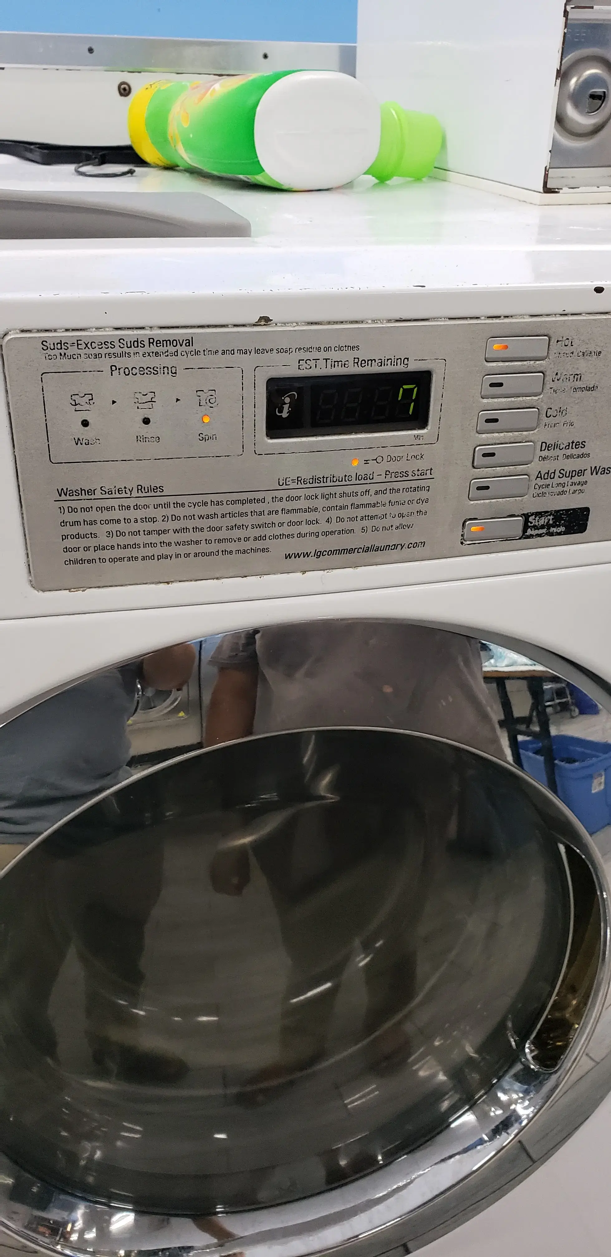 Wash & Go Coin Laundry - Image 4