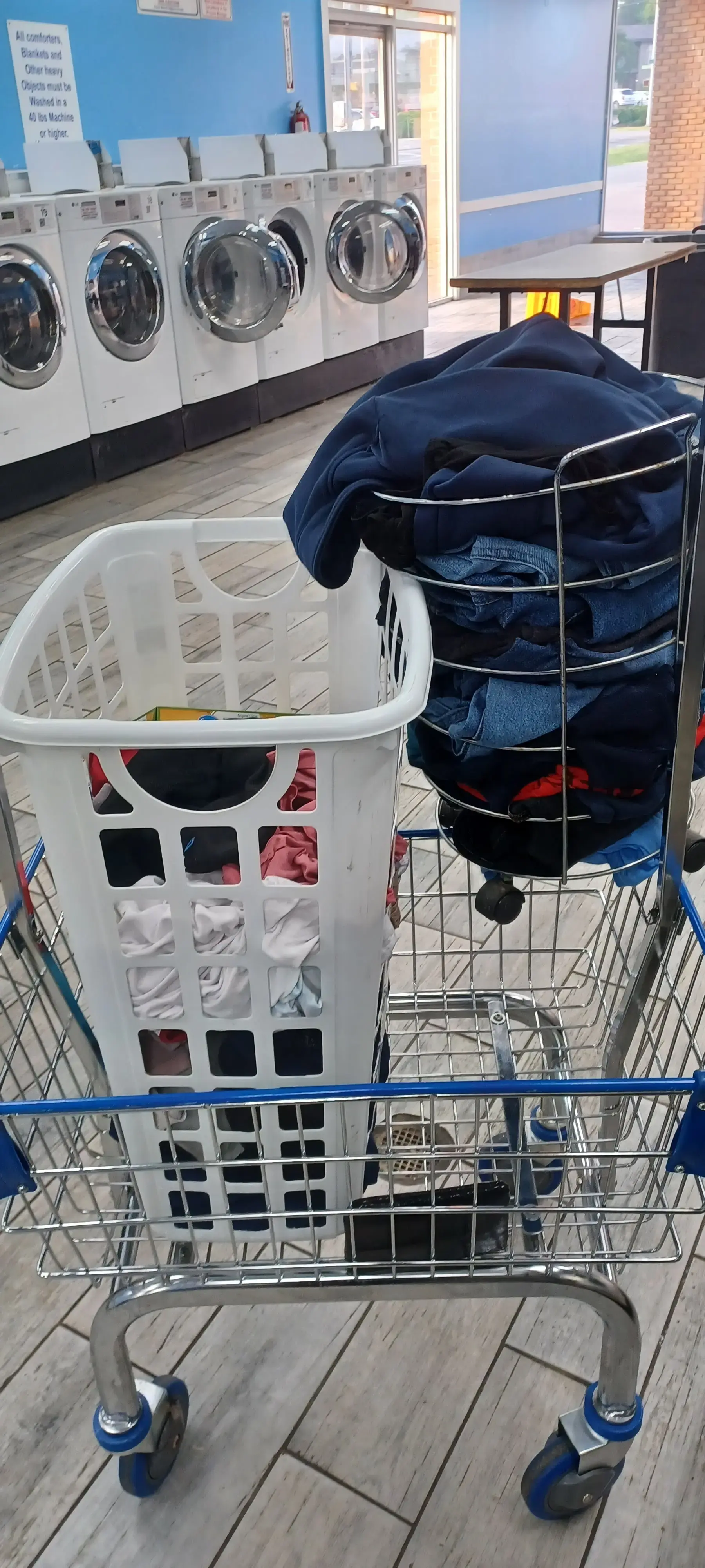 Wash & Go Coin Laundry thumbnail 15