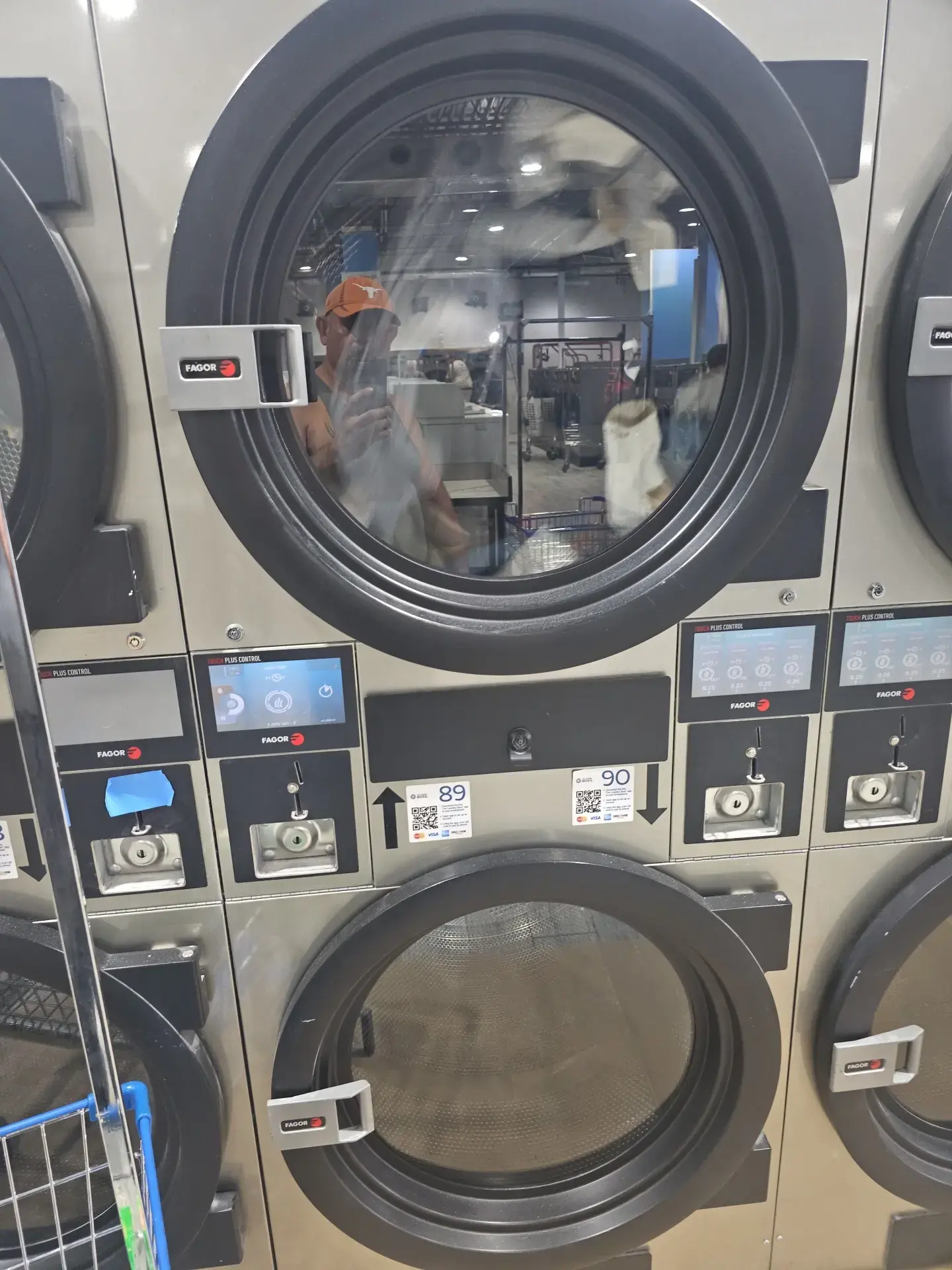 Wash & Go Coin Laundry - Image 12