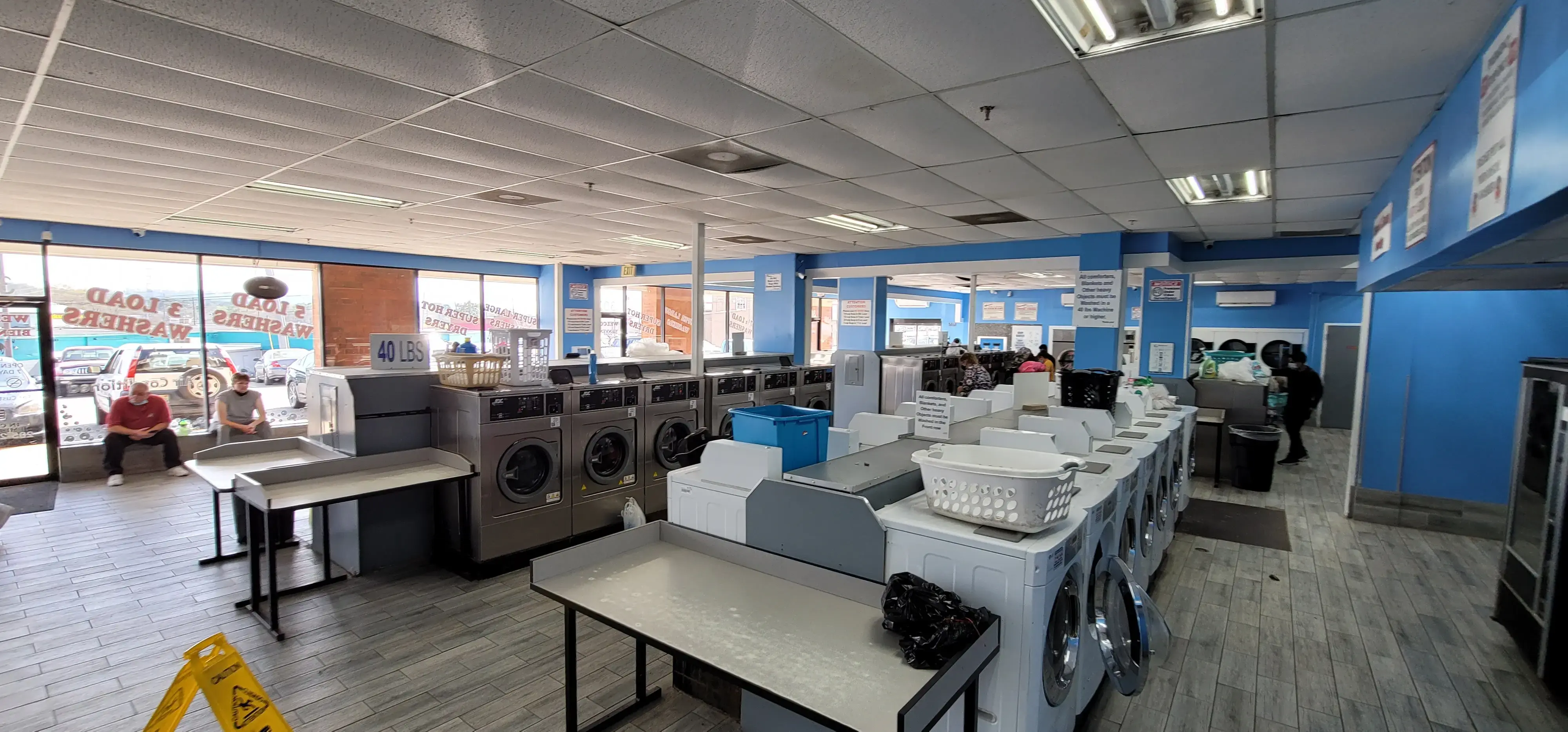 Wash & Go Coin Laundry - Image 10
