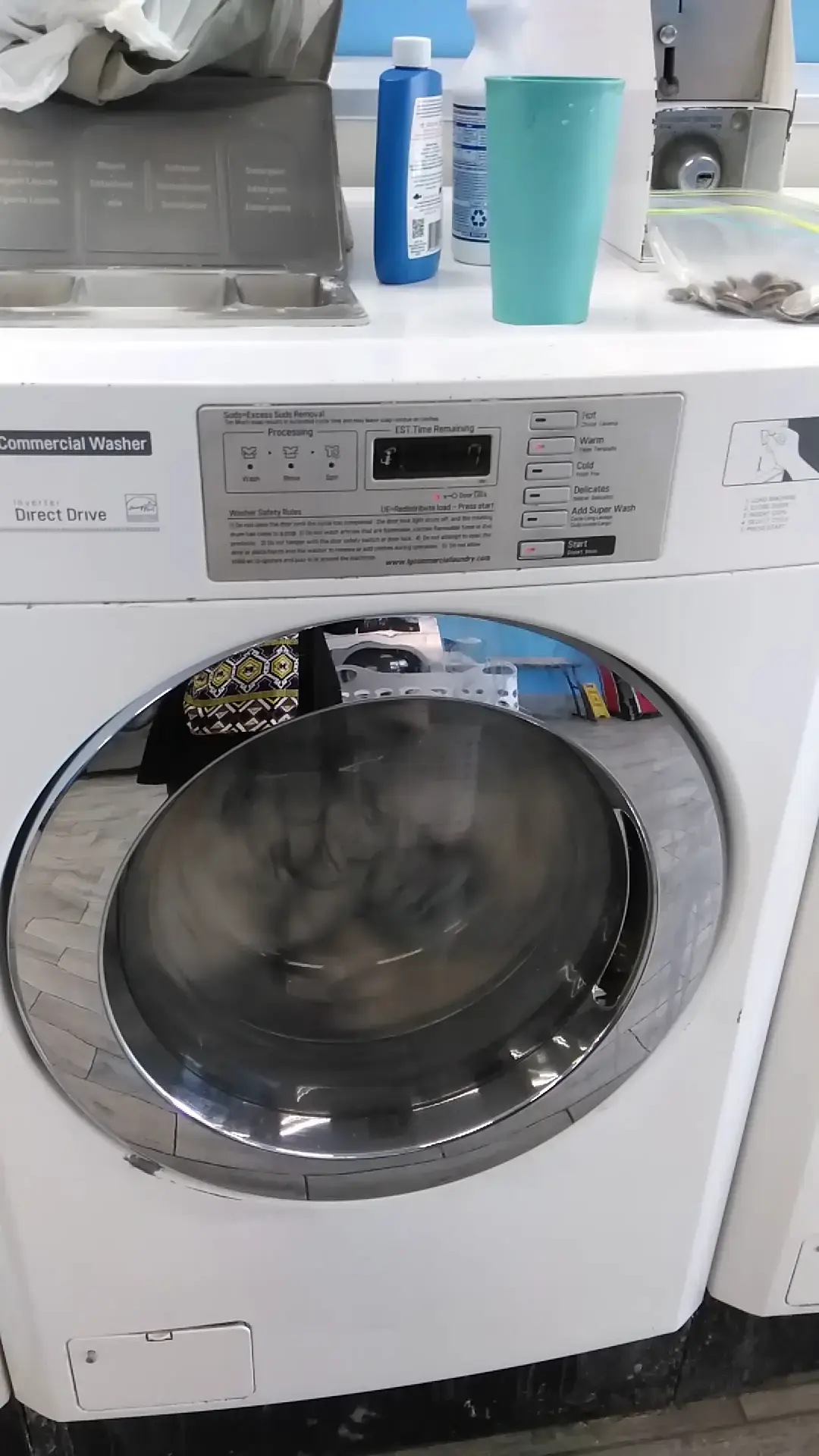 Wash & Go Coin Laundry thumbnail 9