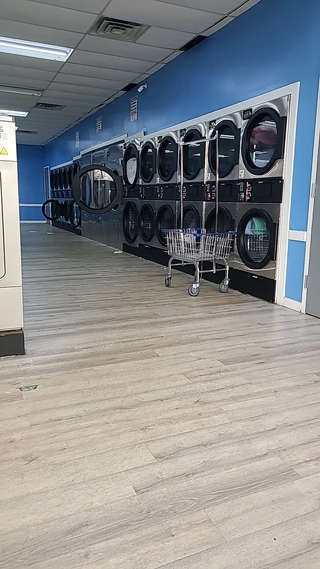 Wash & Go Coin Laundry Clanton thumbnail 7