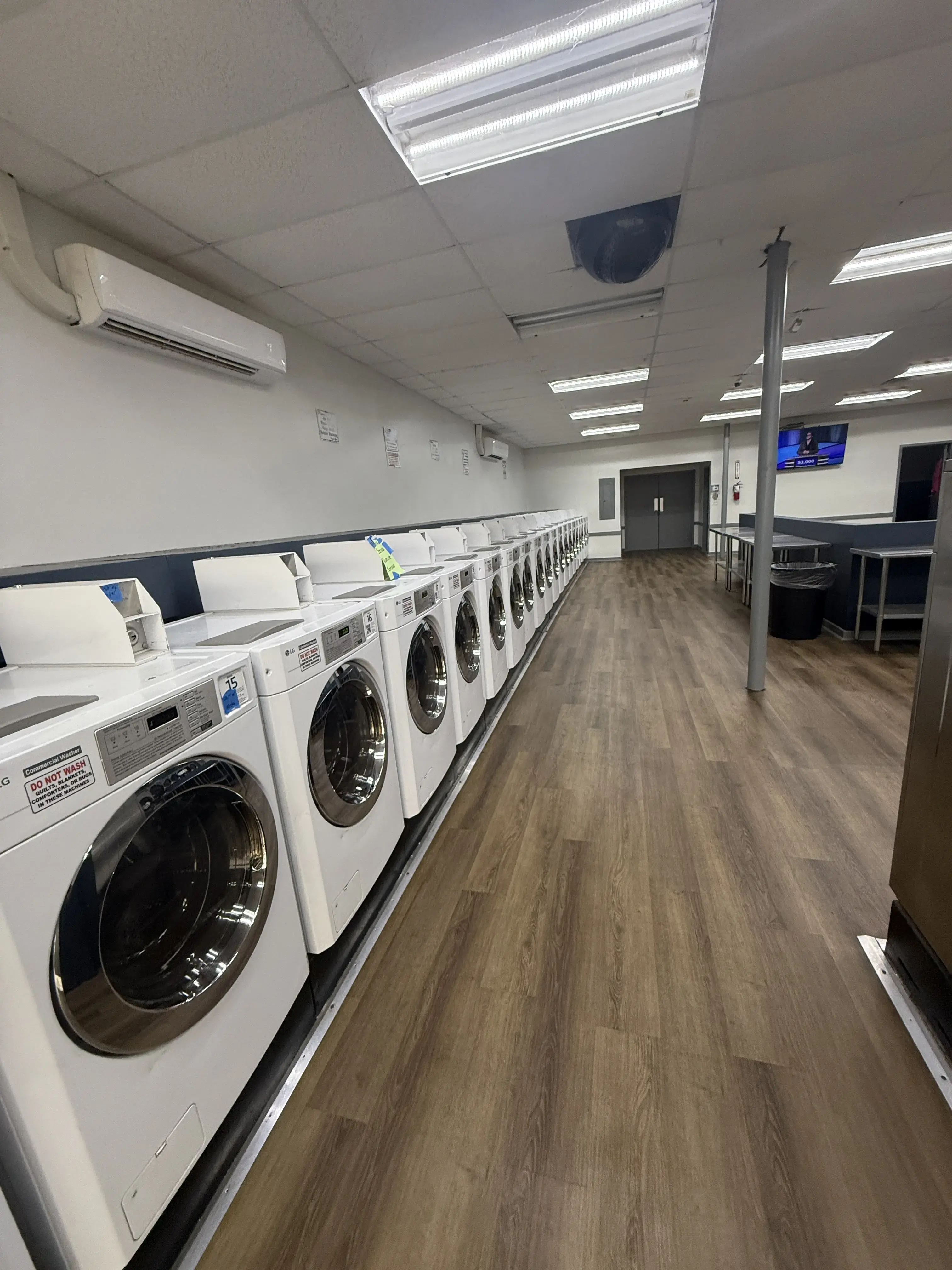 Wash & Go Coin Laundry Clanton thumbnail 9