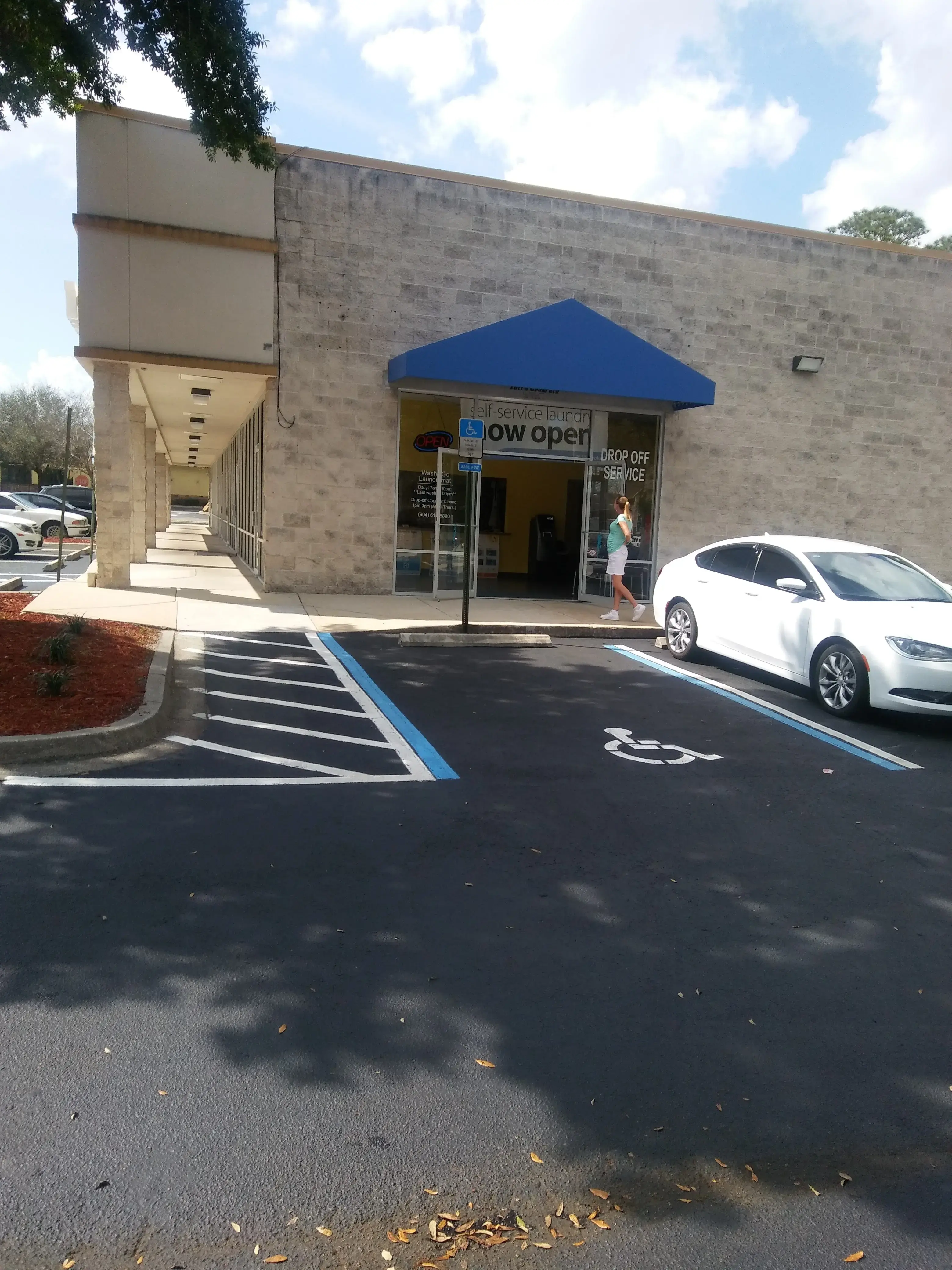 Wash & Go Laundromat - Image 18