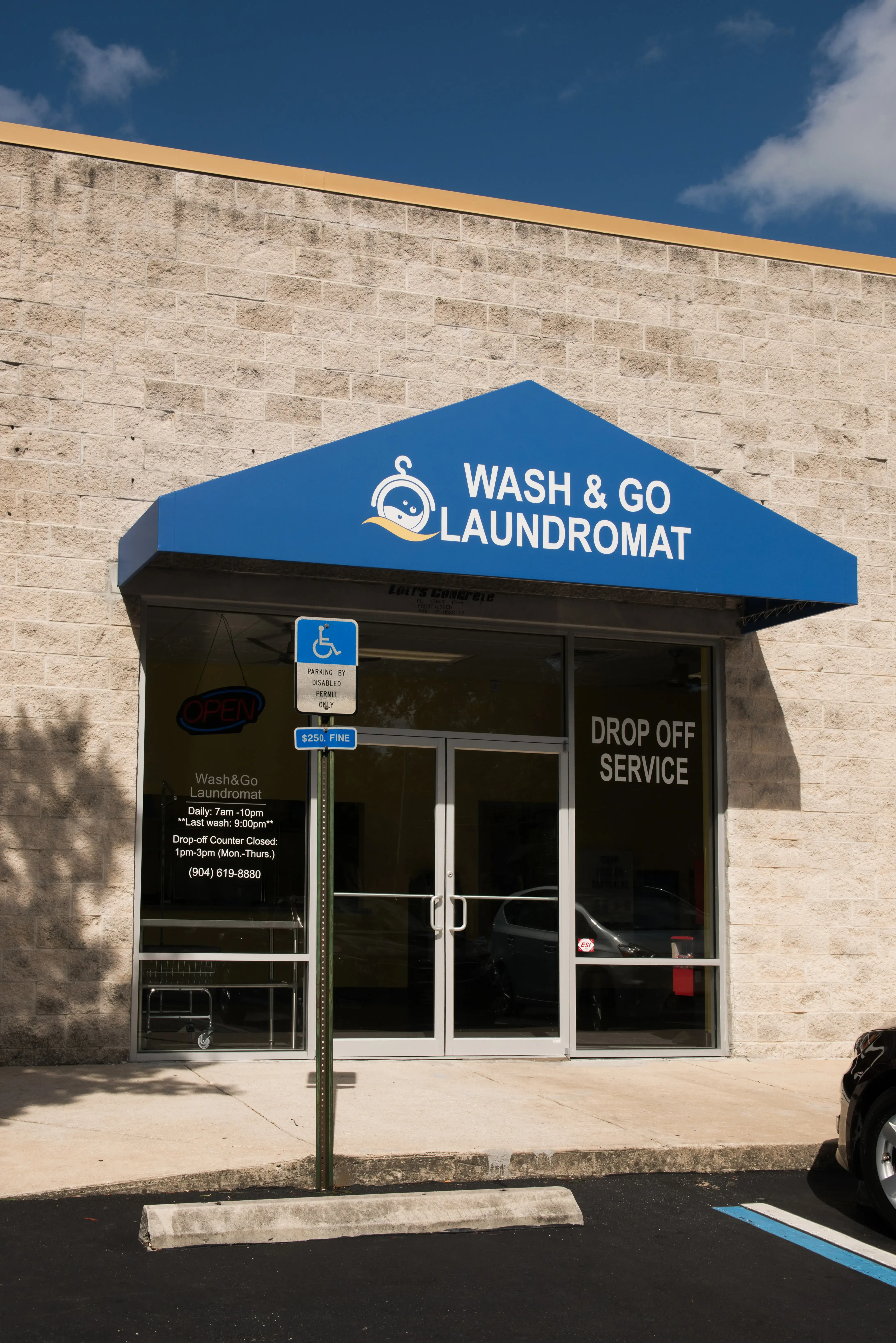 Wash & Go Laundromat thumbnail 16