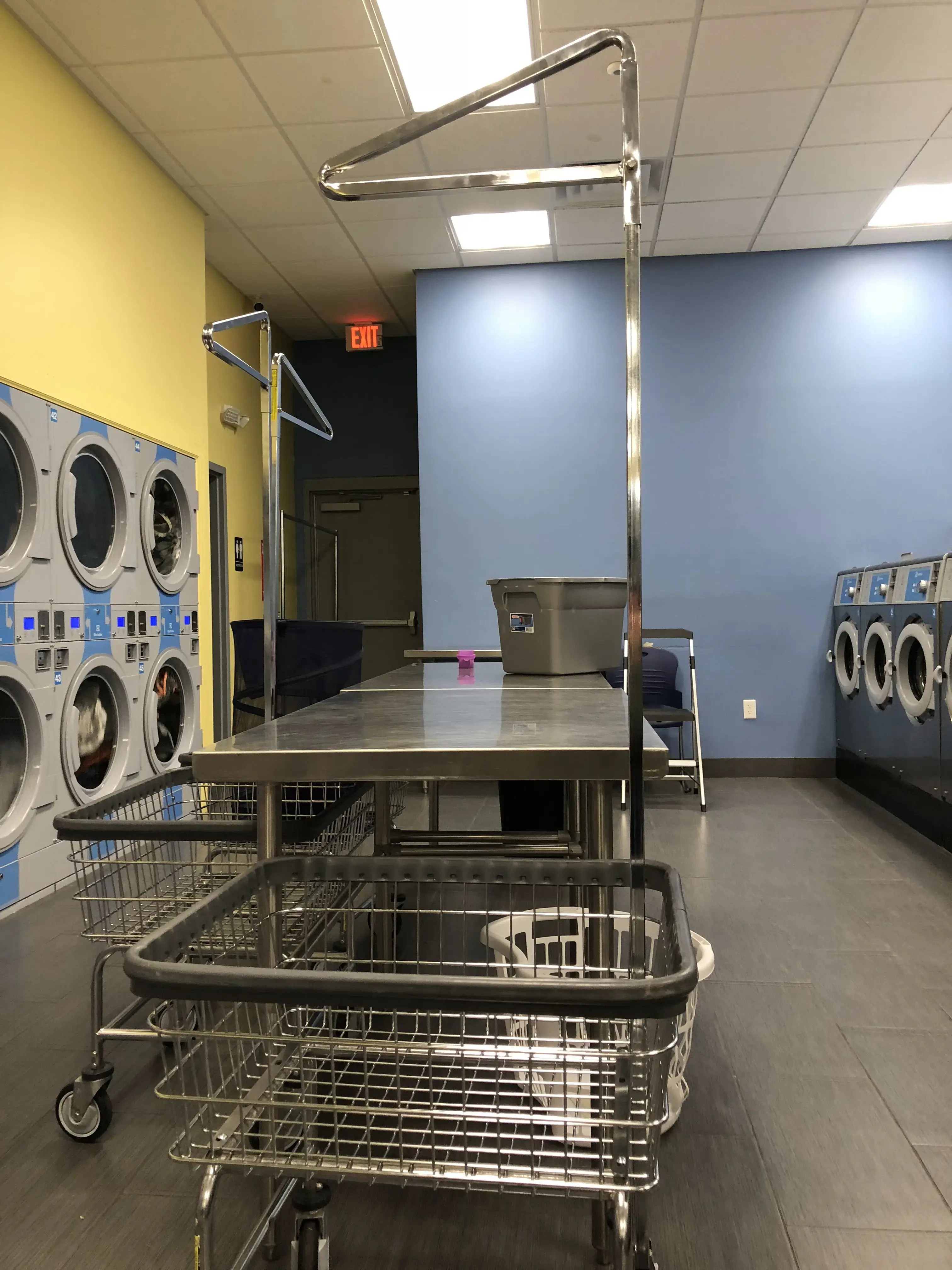 Wash & Go Laundromat thumbnail 20