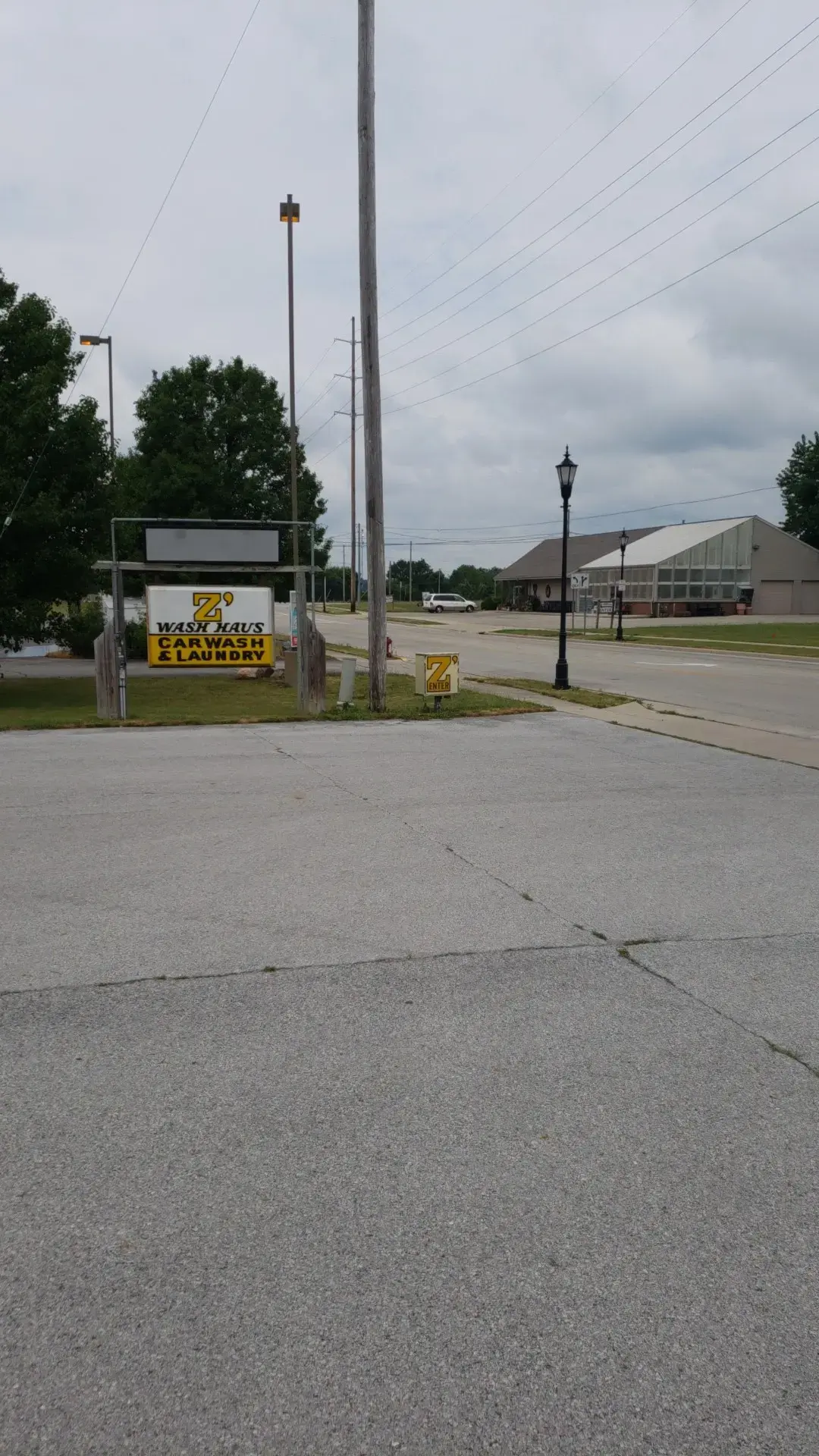 Wash Haus Laundromat & Car Wash thumbnail 8