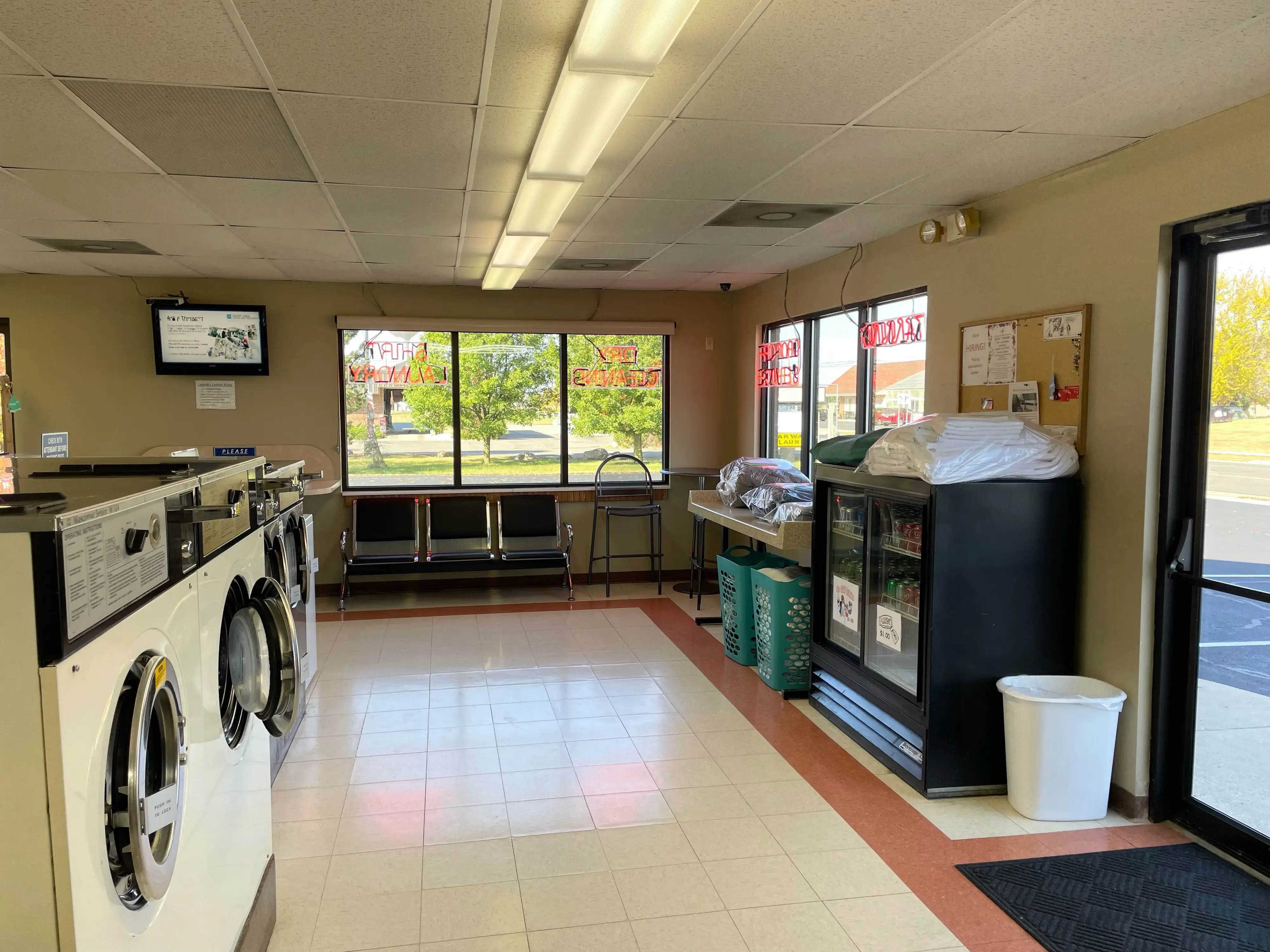 Wash Haus Laundromat & Car Wash - Image 9