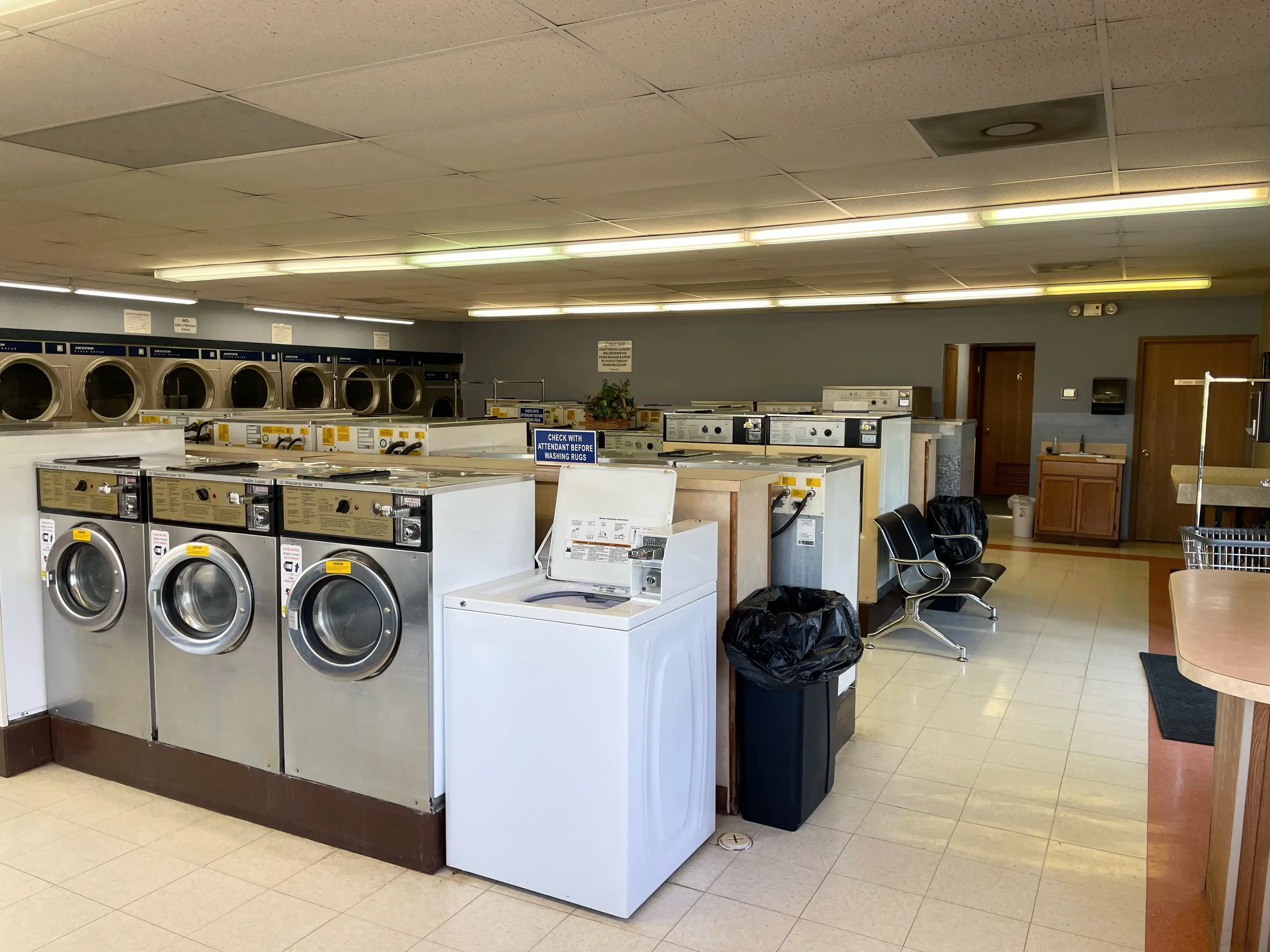 Wash Haus Laundromat & Car Wash thumbnail 16