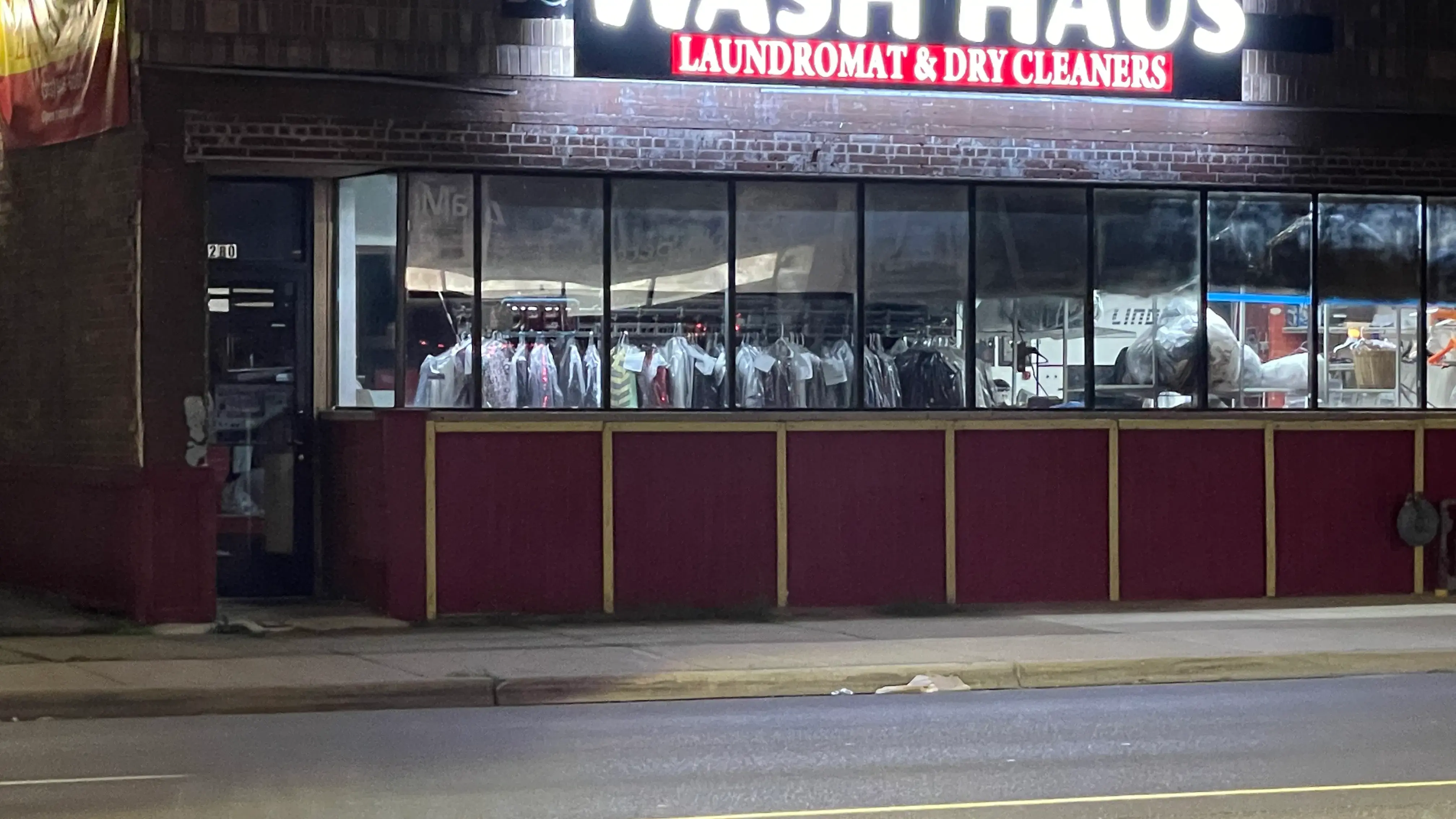 Wash Haus laundromat & dry cleaner - Image 7