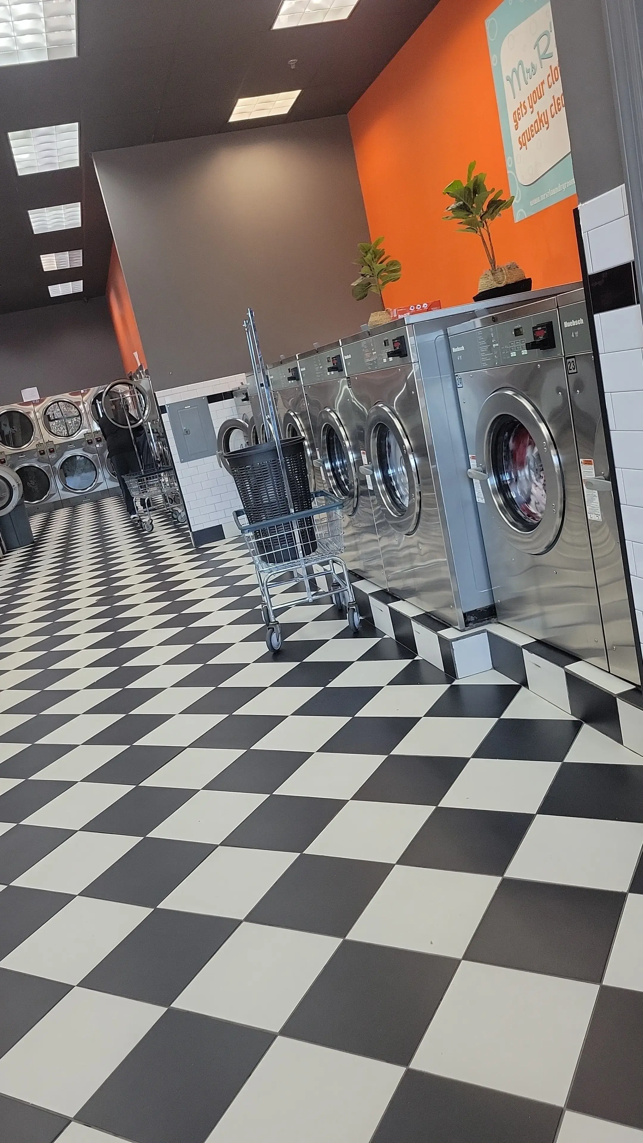 Wash Haven Roxbury Laundry thumbnail 20