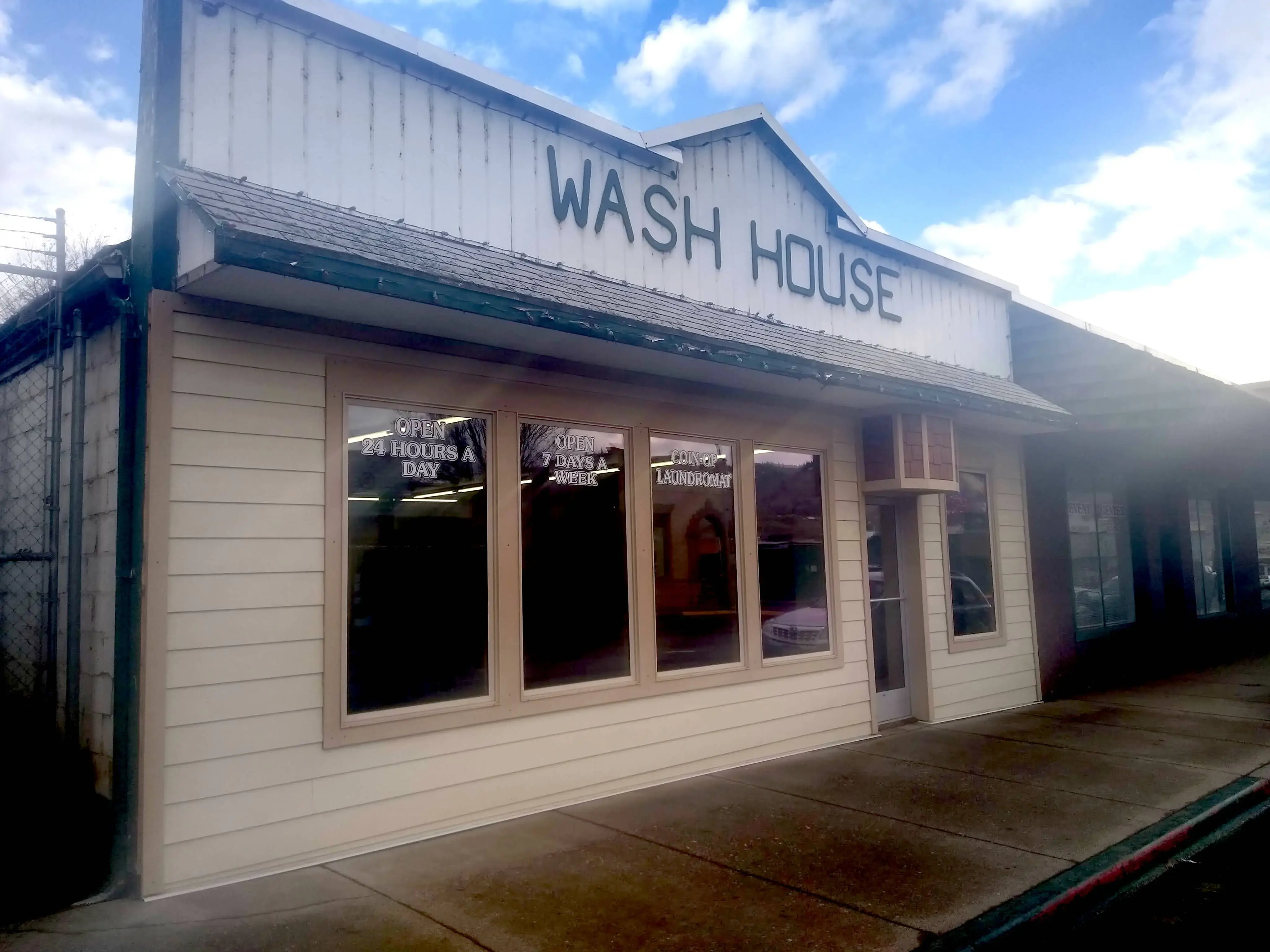 Wash House thumbnail 9