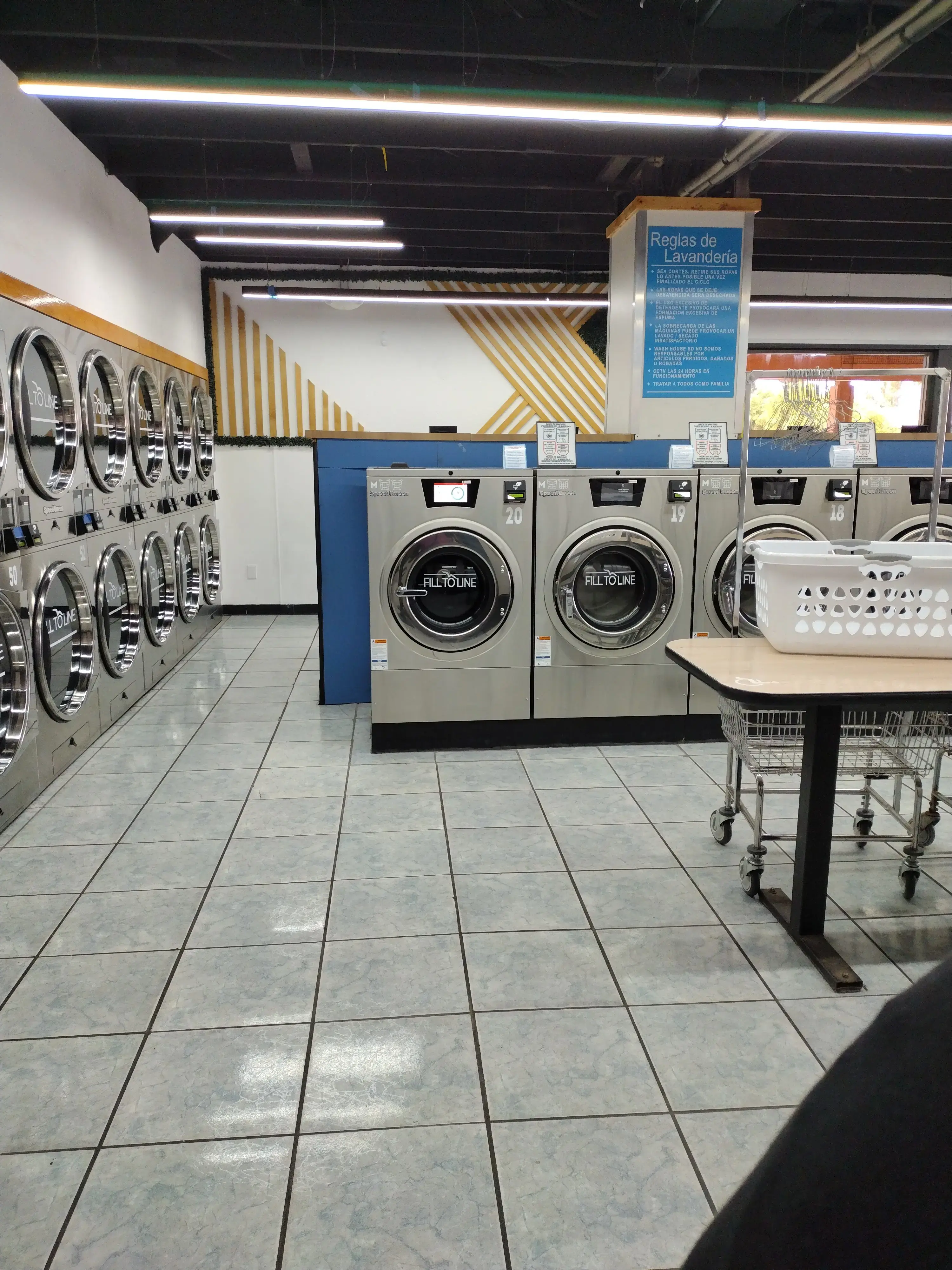 Wash House San Diego - Image 17