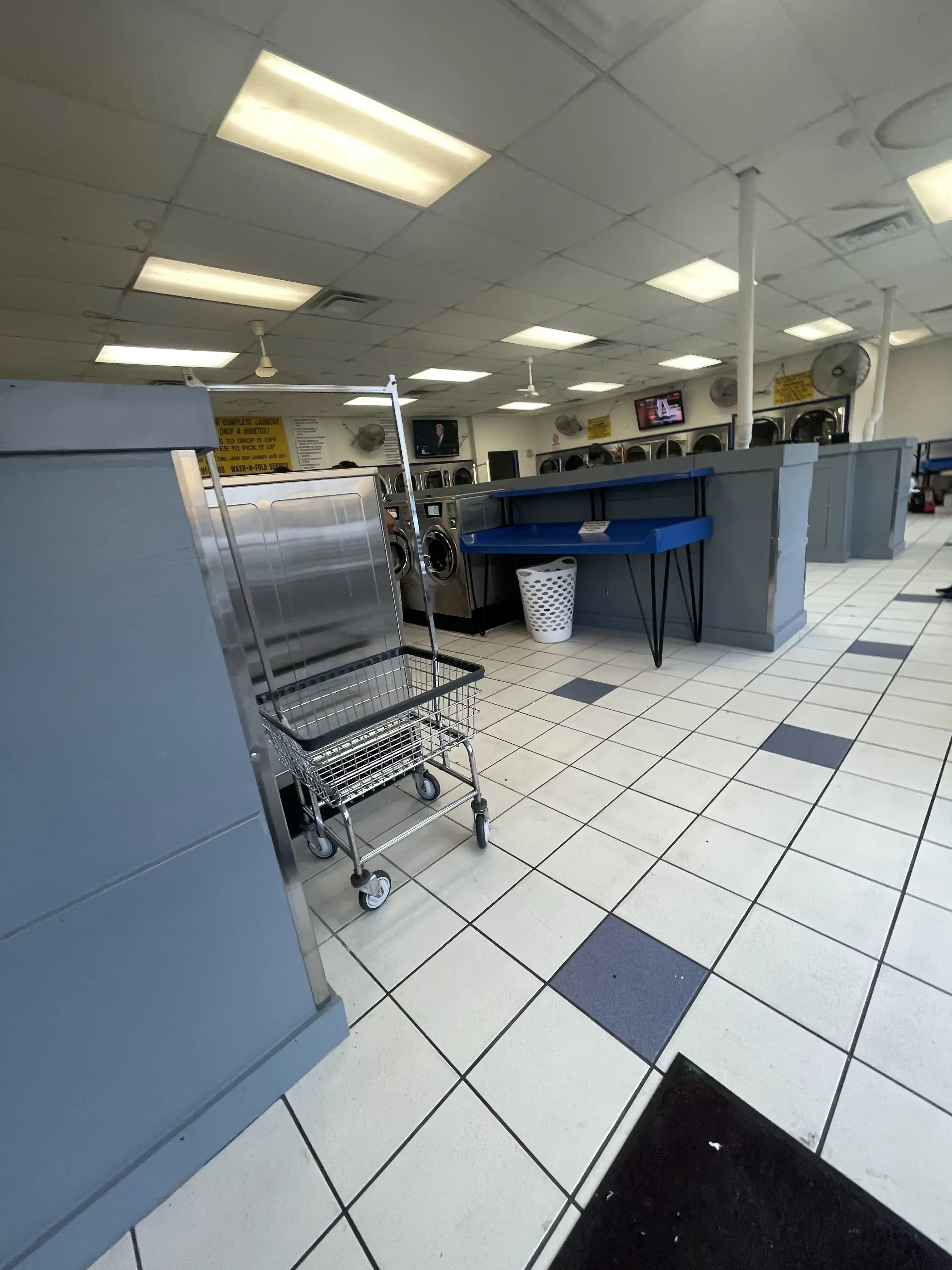 Wash-It-Kwik Super Laundry Center thumbnail 2