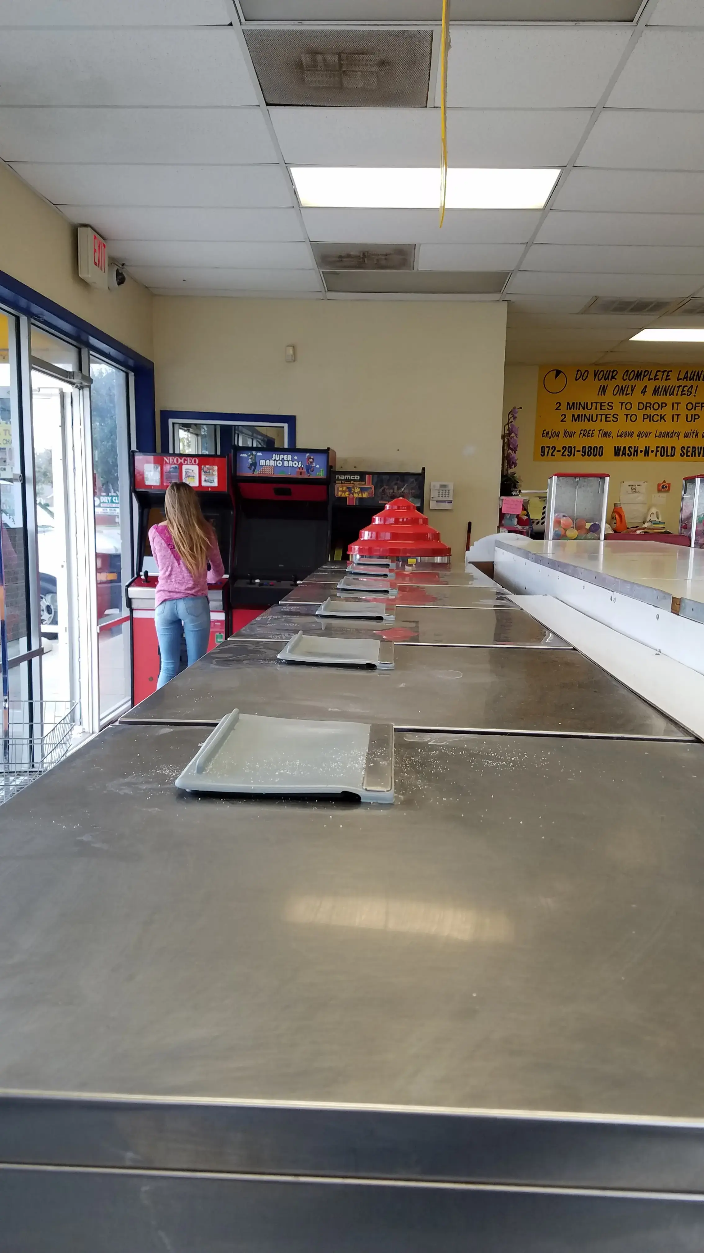 Wash-It-Kwik Super Laundry Center thumbnail 12