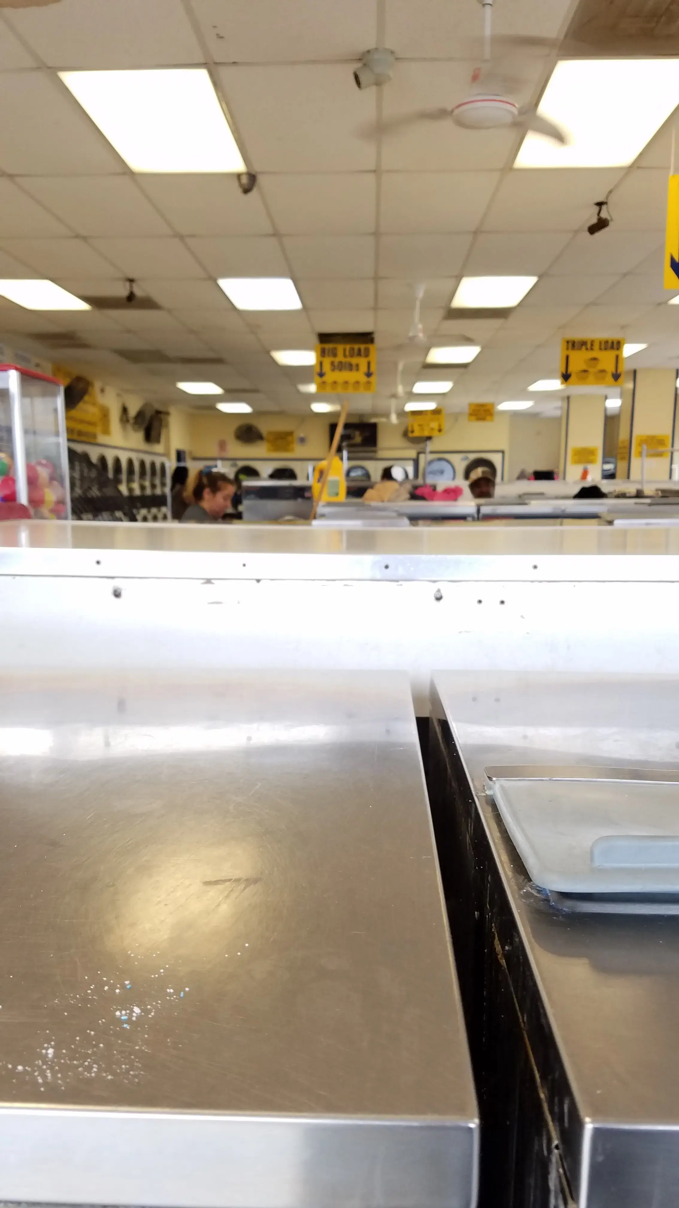 Wash-It-Kwik Super Laundry Center thumbnail 9