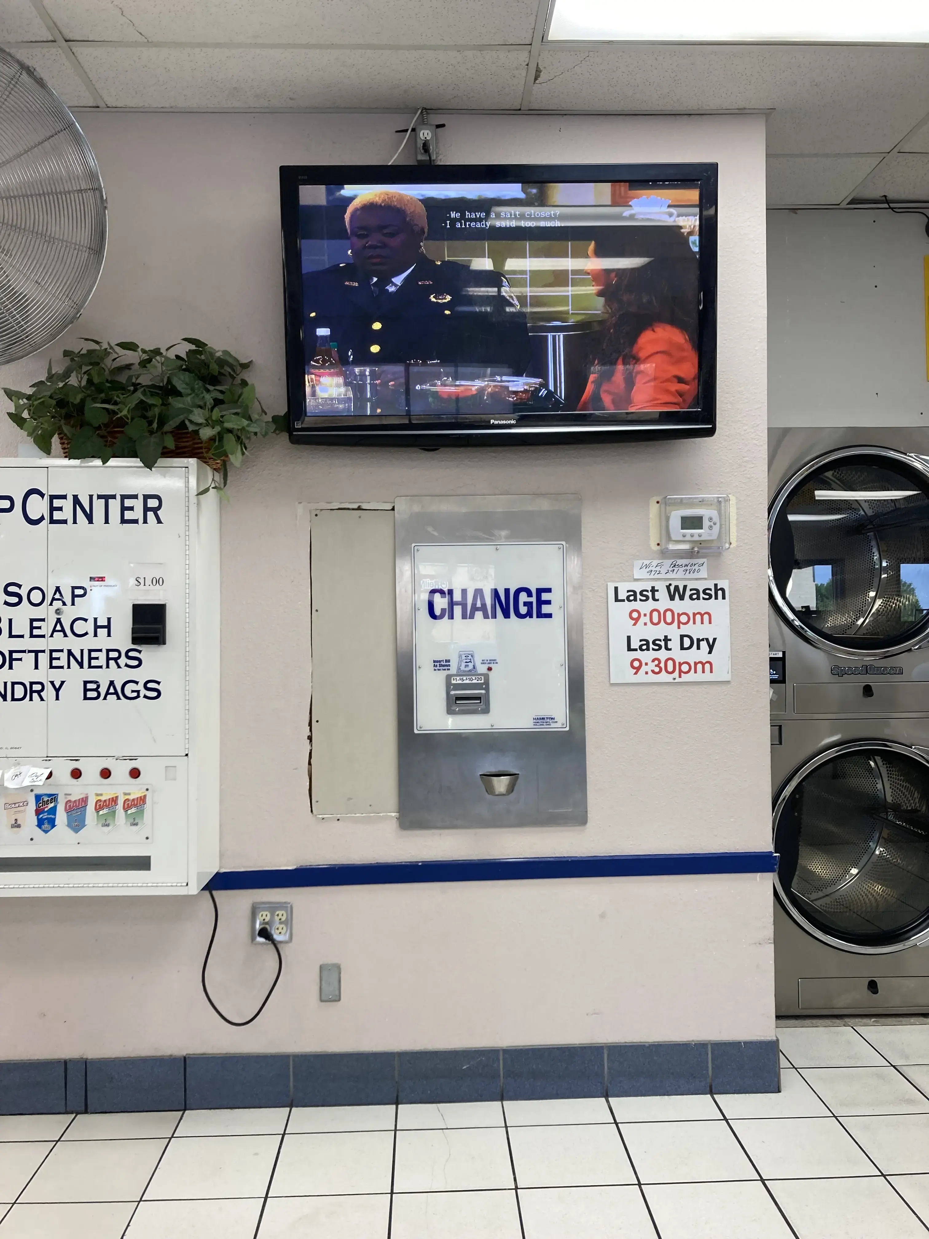 Wash-It-Kwik Super Laundry Center thumbnail 13