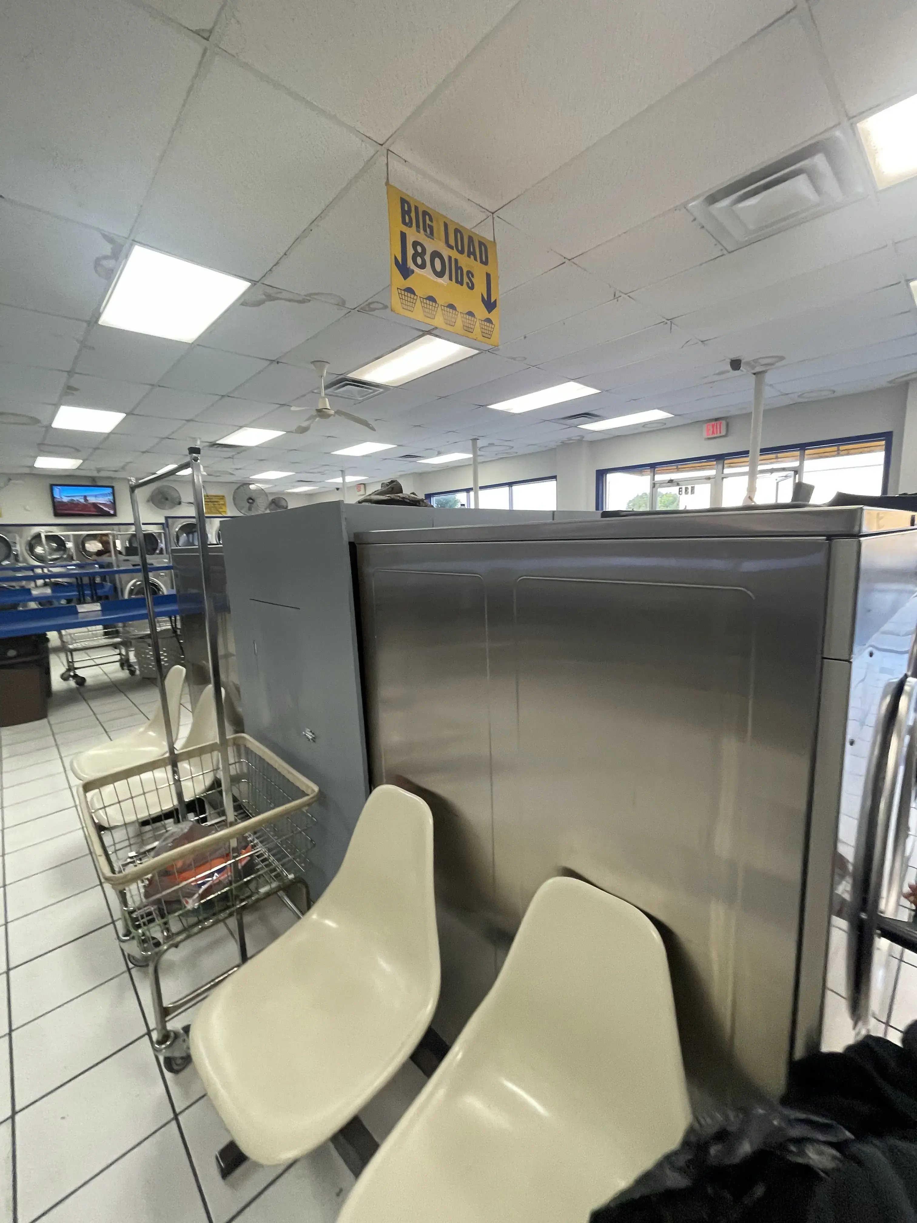 Wash-It-Kwik Super Laundry Center thumbnail 20
