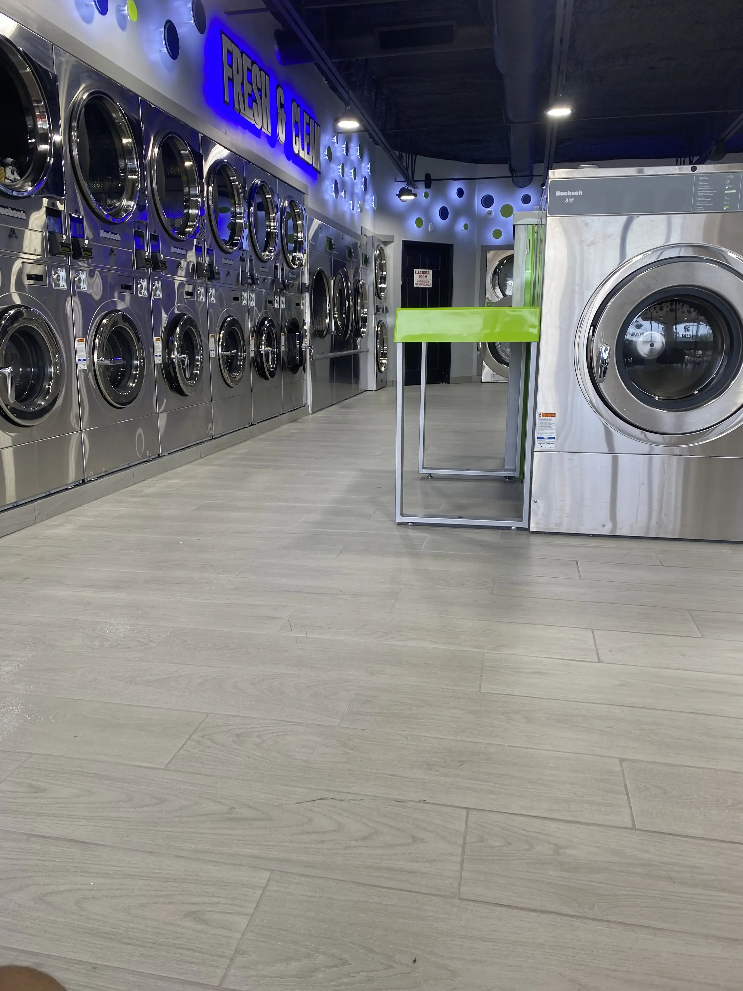 WASH IT WESTHEIMER WASHATERIA (Lavandería) thumbnail 11