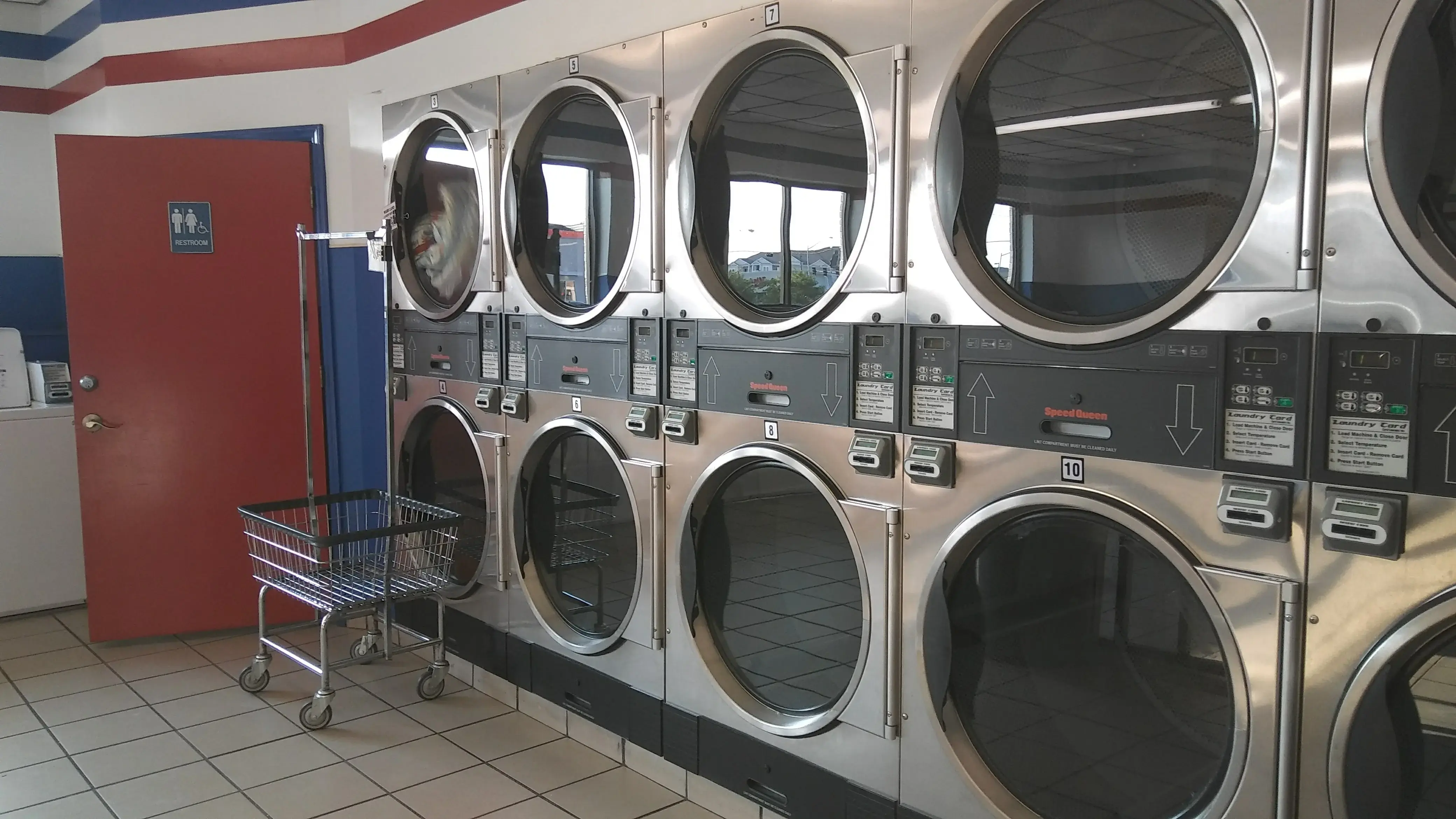 Wash Land - Holland - Image 3