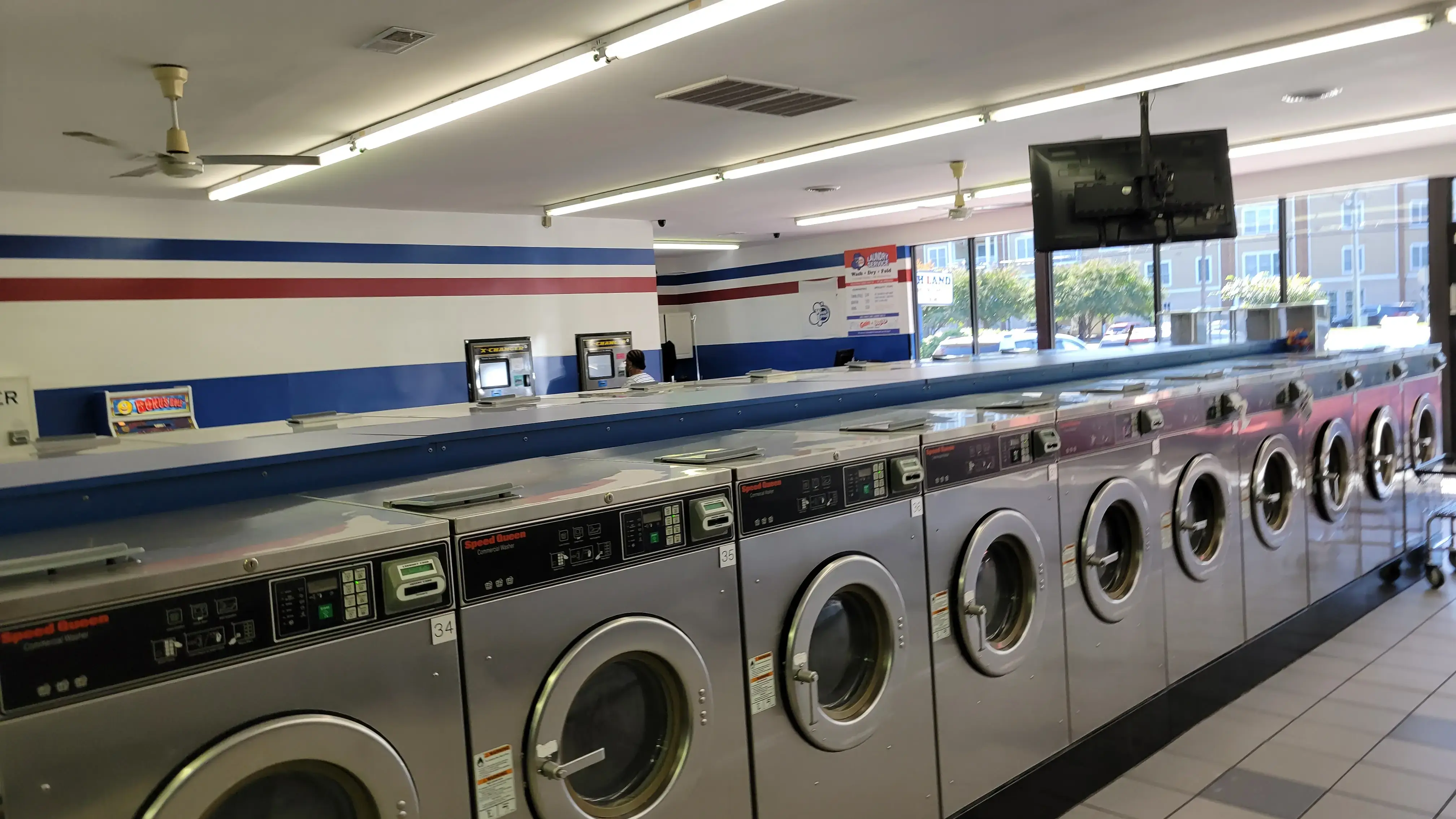 Wash Land - Norview location