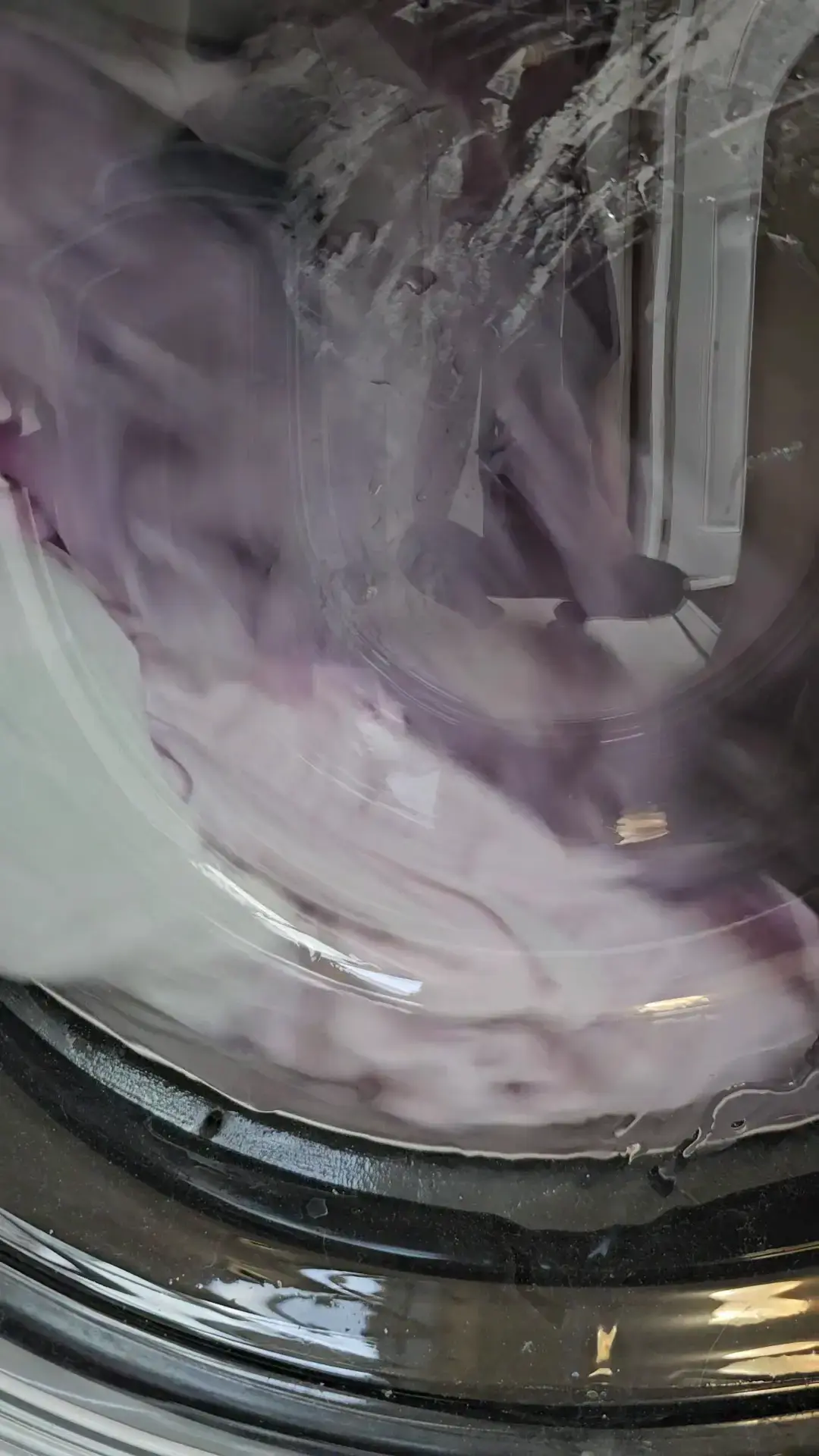 WASH | Let us take care of your laundry thumbnail 9
