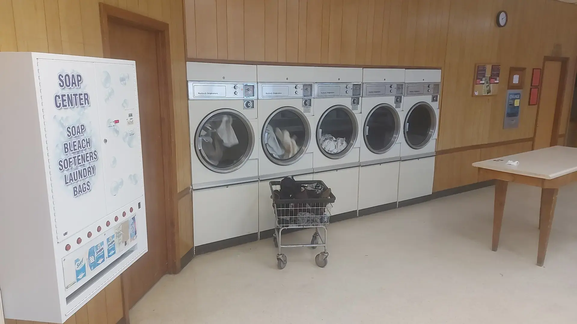 Wash-n-Dri Laundromat thumbnail 13