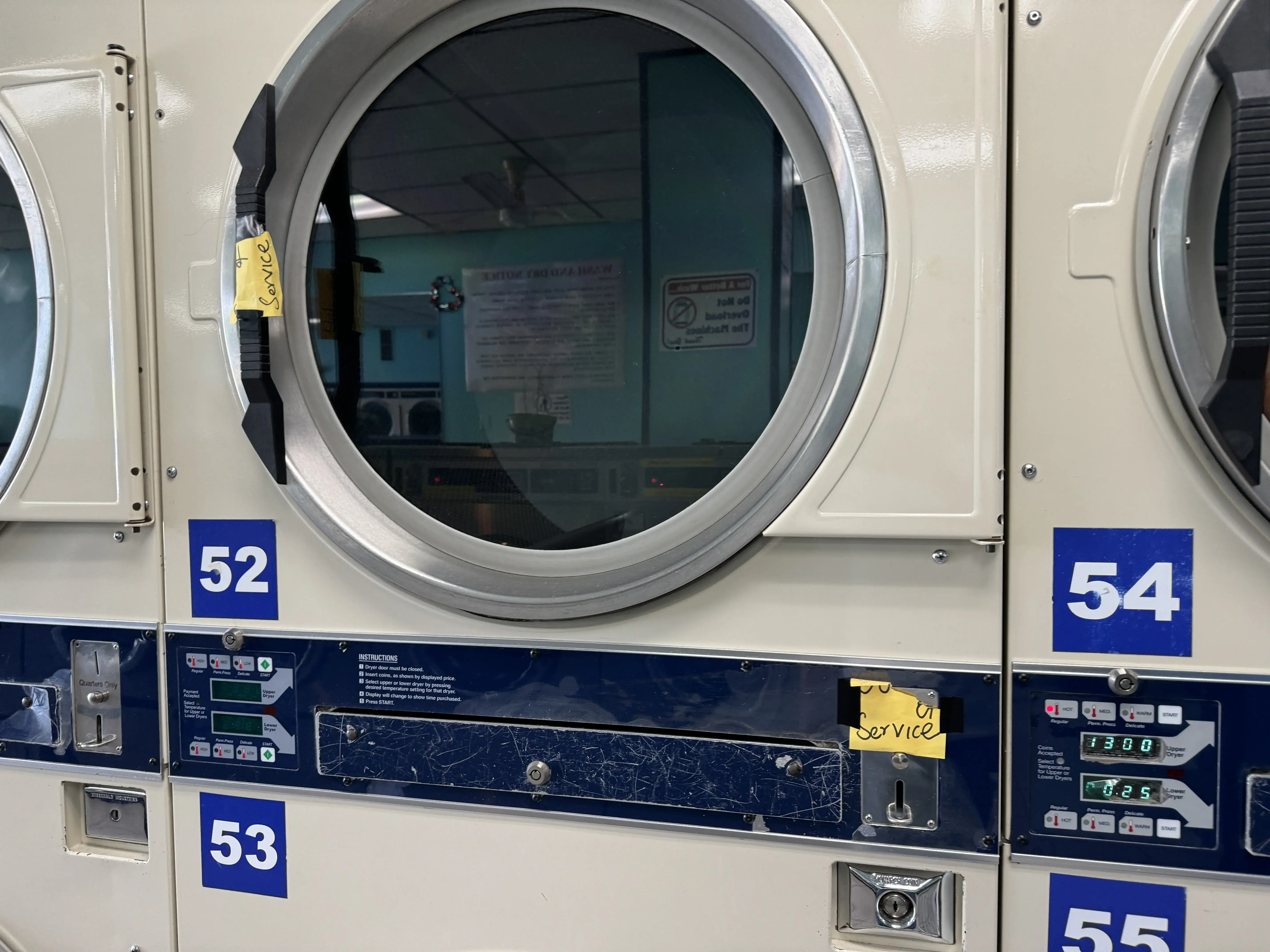 Wash 'N Dry Laundromat thumbnail 17