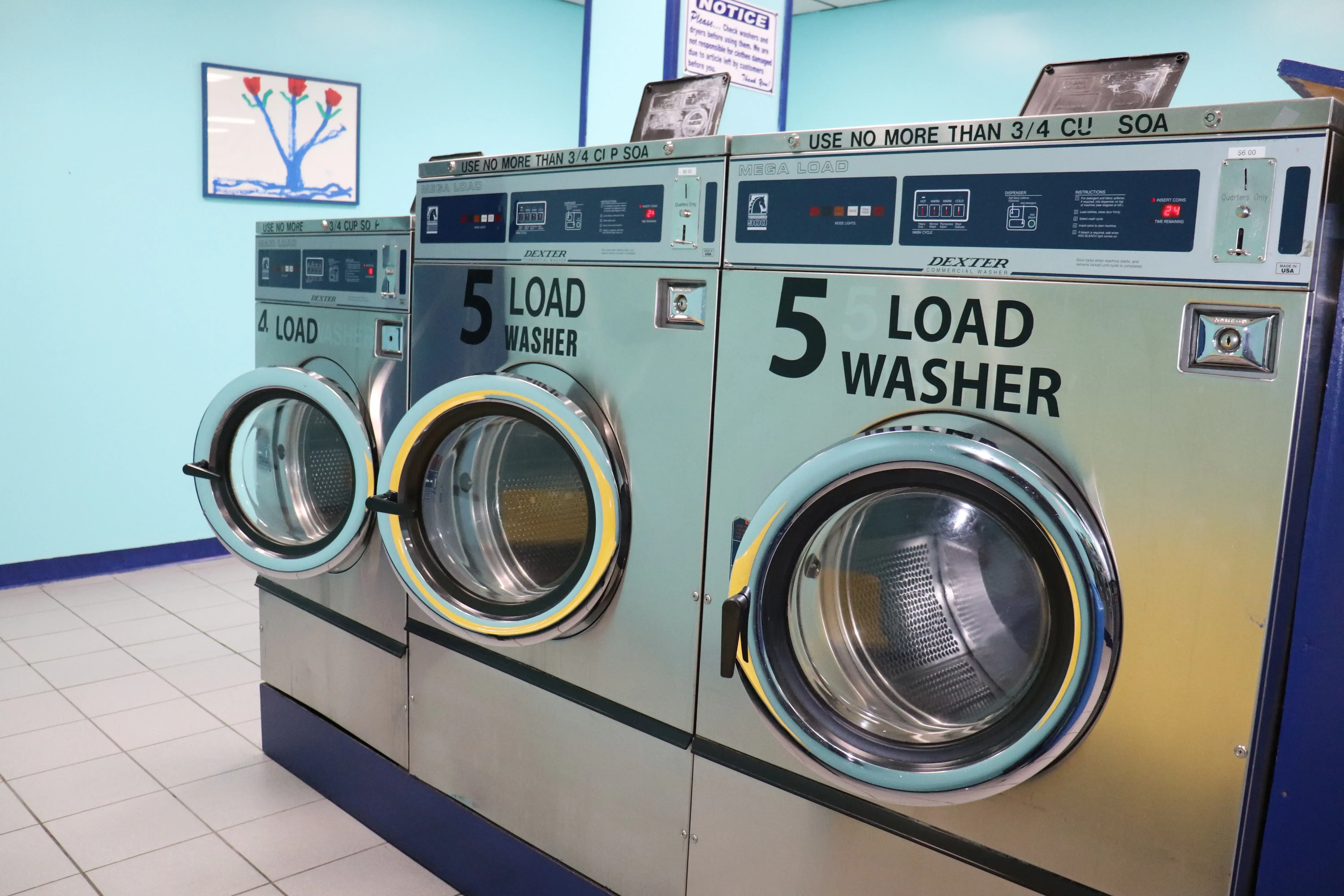 Wash 'N Dry Laundromat thumbnail 8