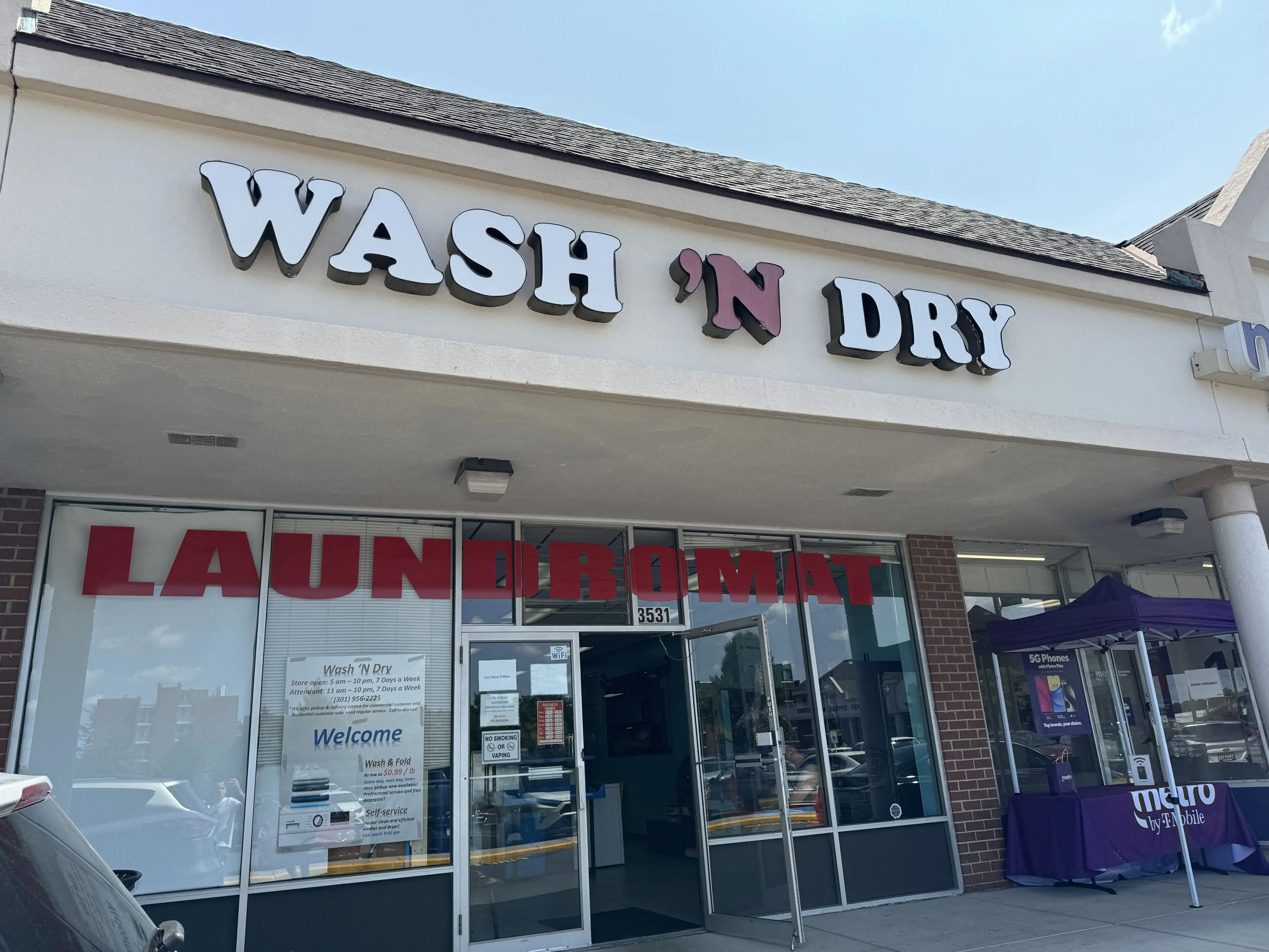 Wash 'N Dry Laundromat thumbnail 20