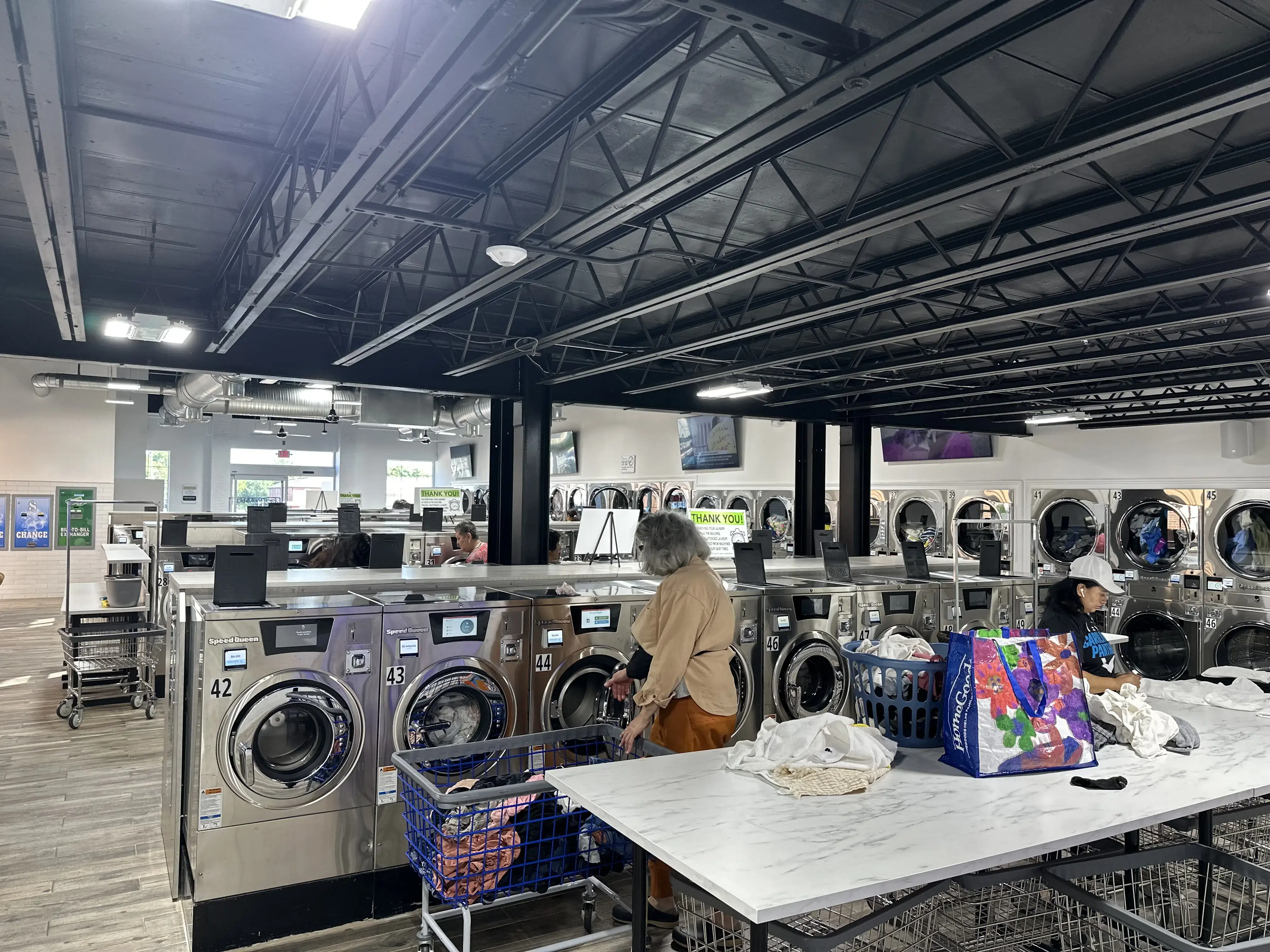 Wash N' Dry Laundromat location